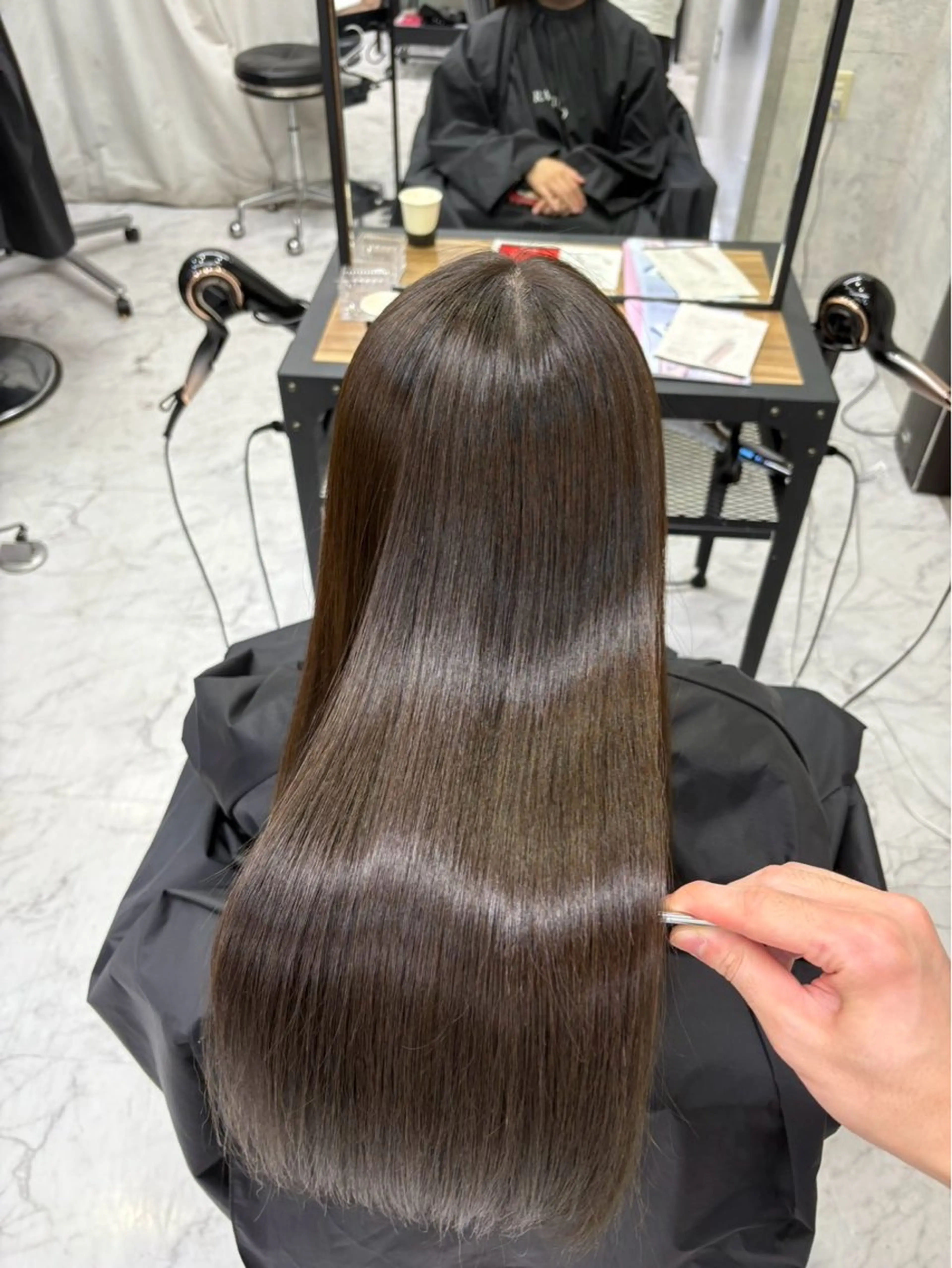 ロング 縮毛矯正 トリートメント RAF TOKYO 2nd 今泉店所属・RAF KAEDEのヘアスタイル