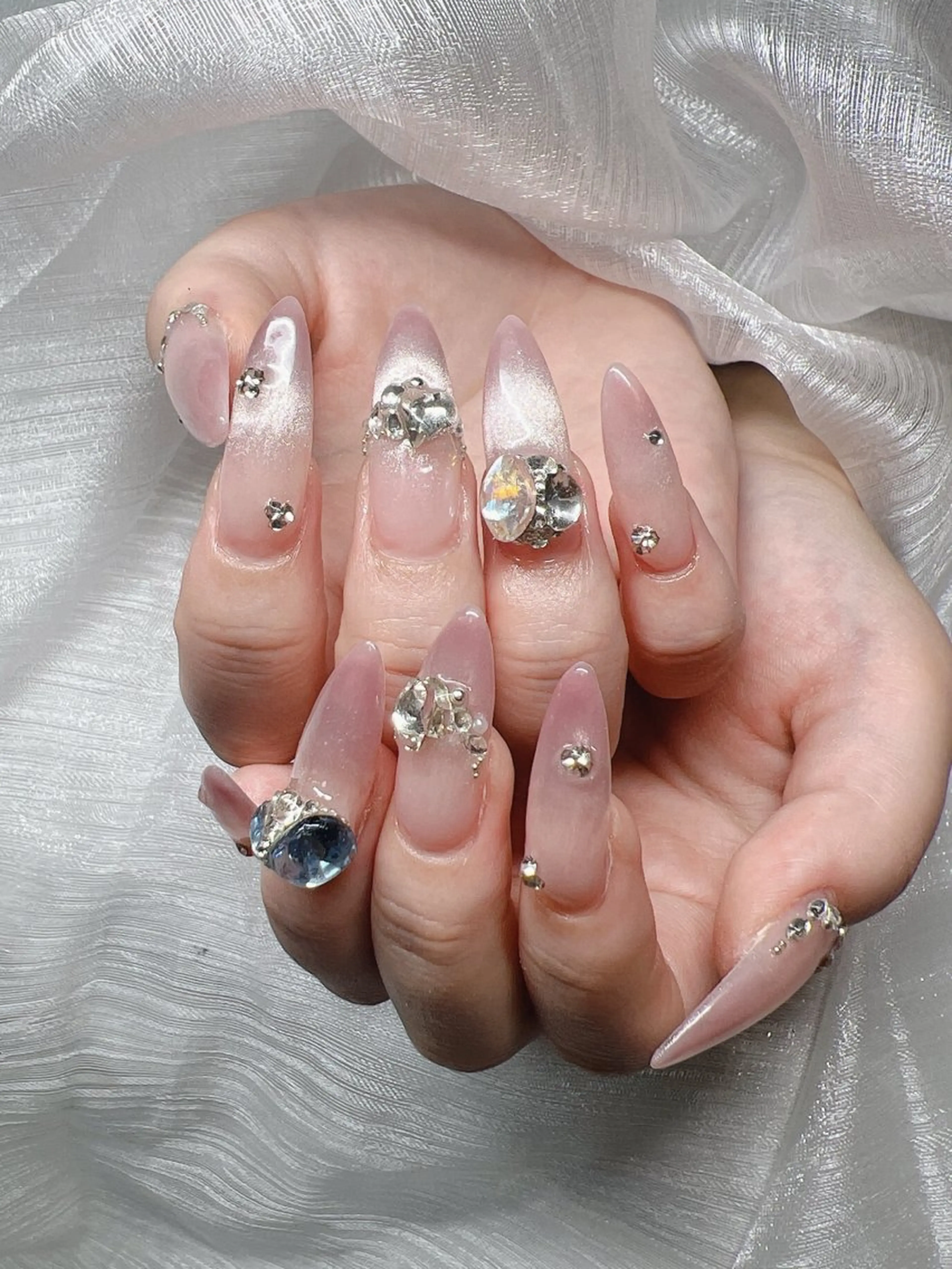 ネイル ハンドネイル Lee Nailsのネイルデザイン
