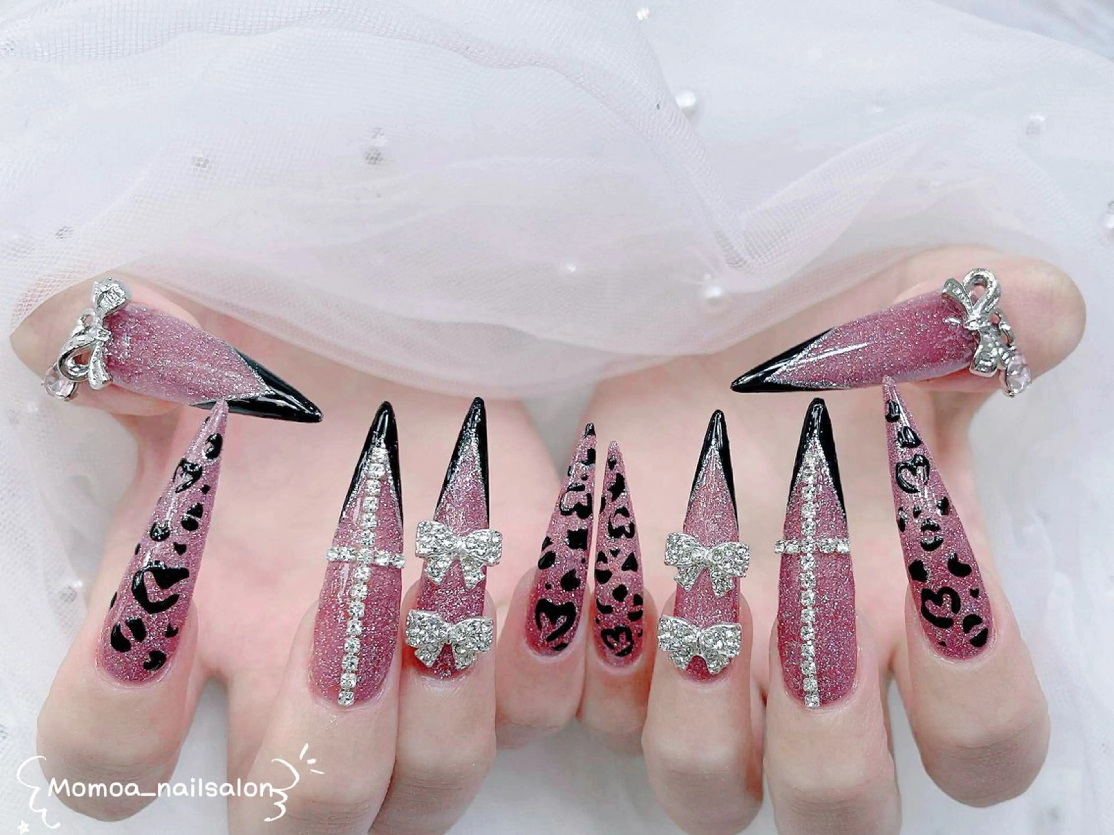 ネイル キラキラネイル スカルプネイル ハンドネイル MoMoA Nail ネイル長さ出し専門店のネイルデザイン