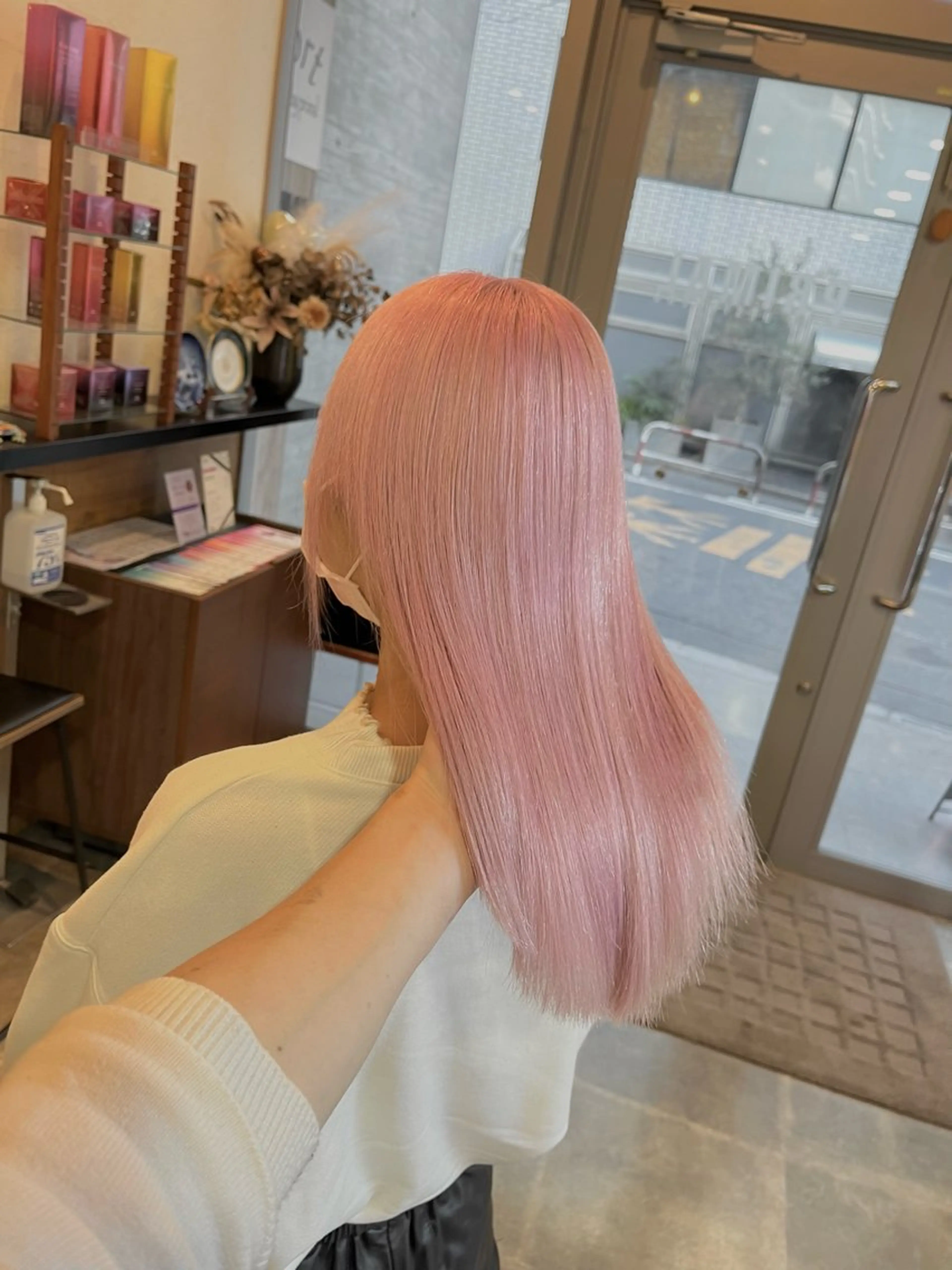 ミディアム ヘアカラー ハイトーンカラ ー/小川のヘアスタイル