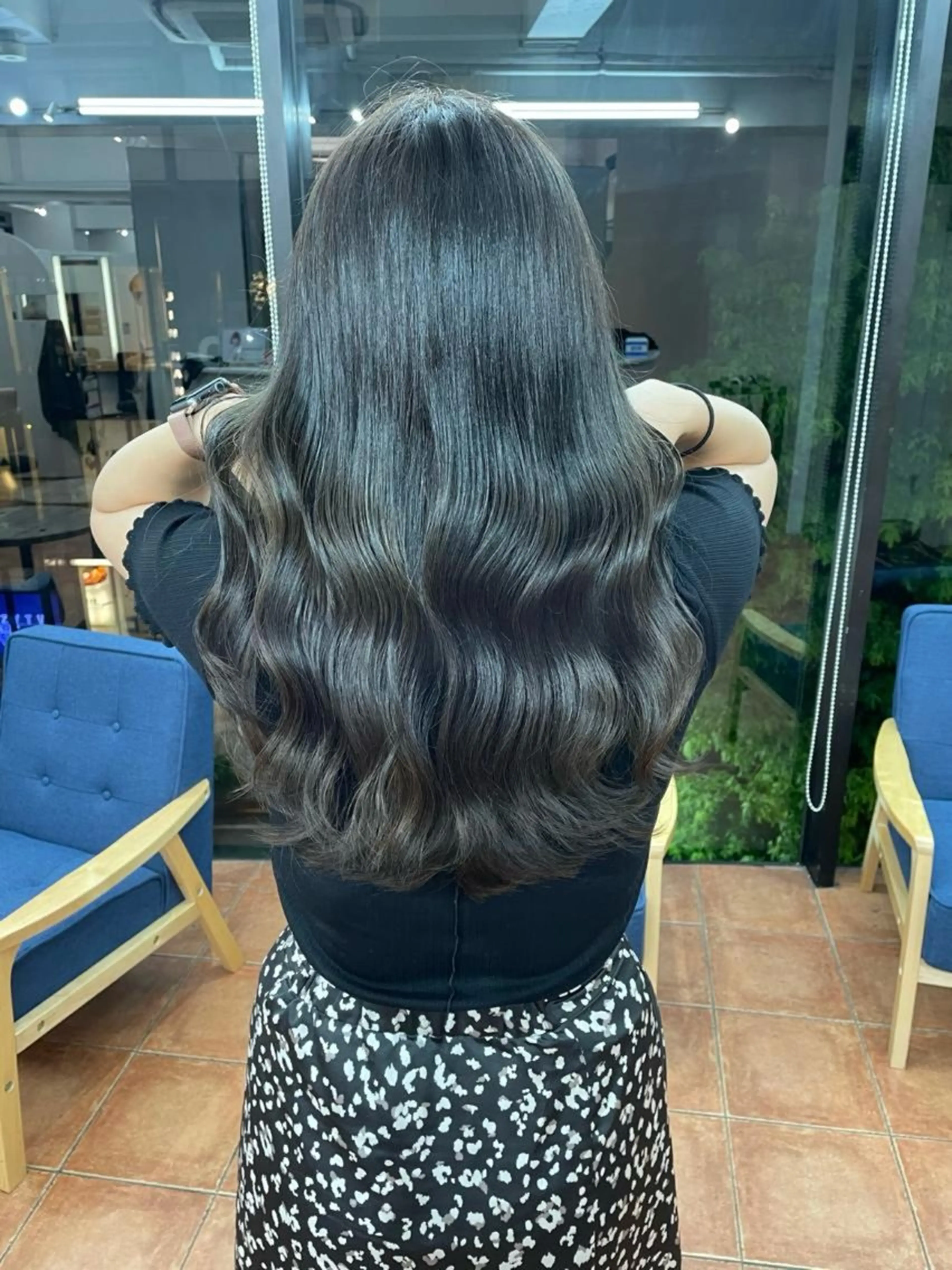 ロング JEWIL SHIBUYAのヘアスタイル