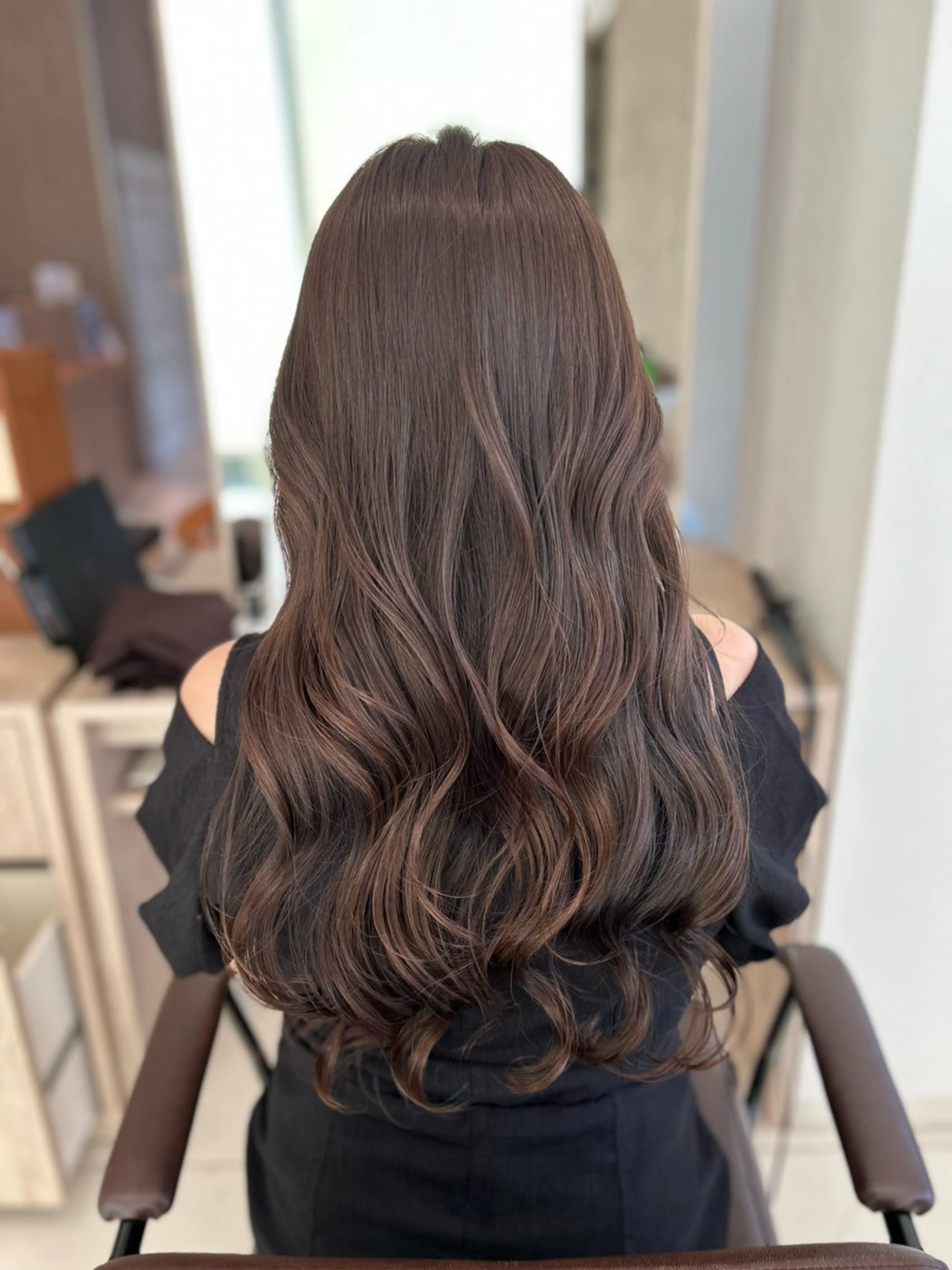 ロング カラー オガタ アキのヘアスタイル