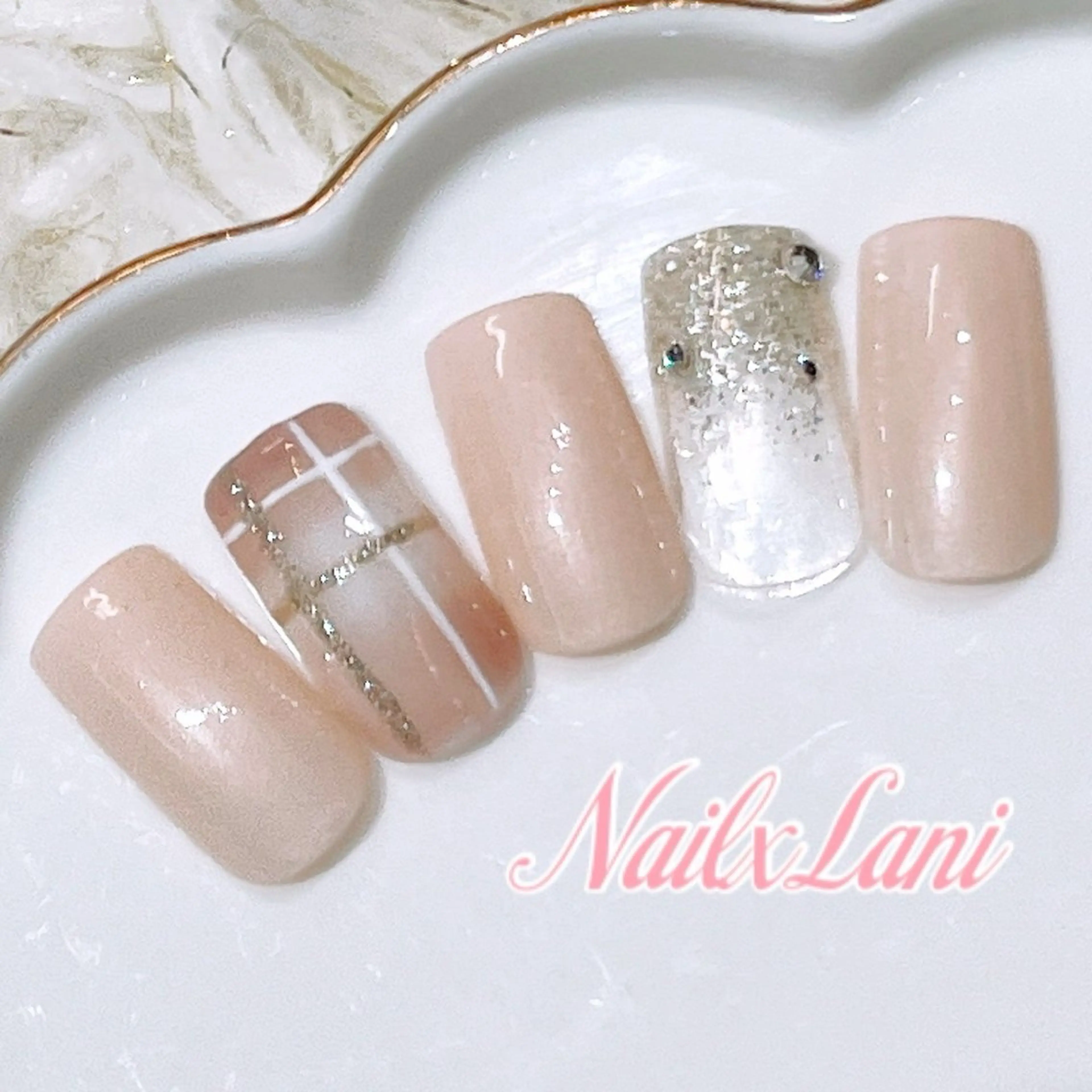 ネイル 練馬駅近ネイルラニ 不細工爪90分で美爪のネイルデザイン