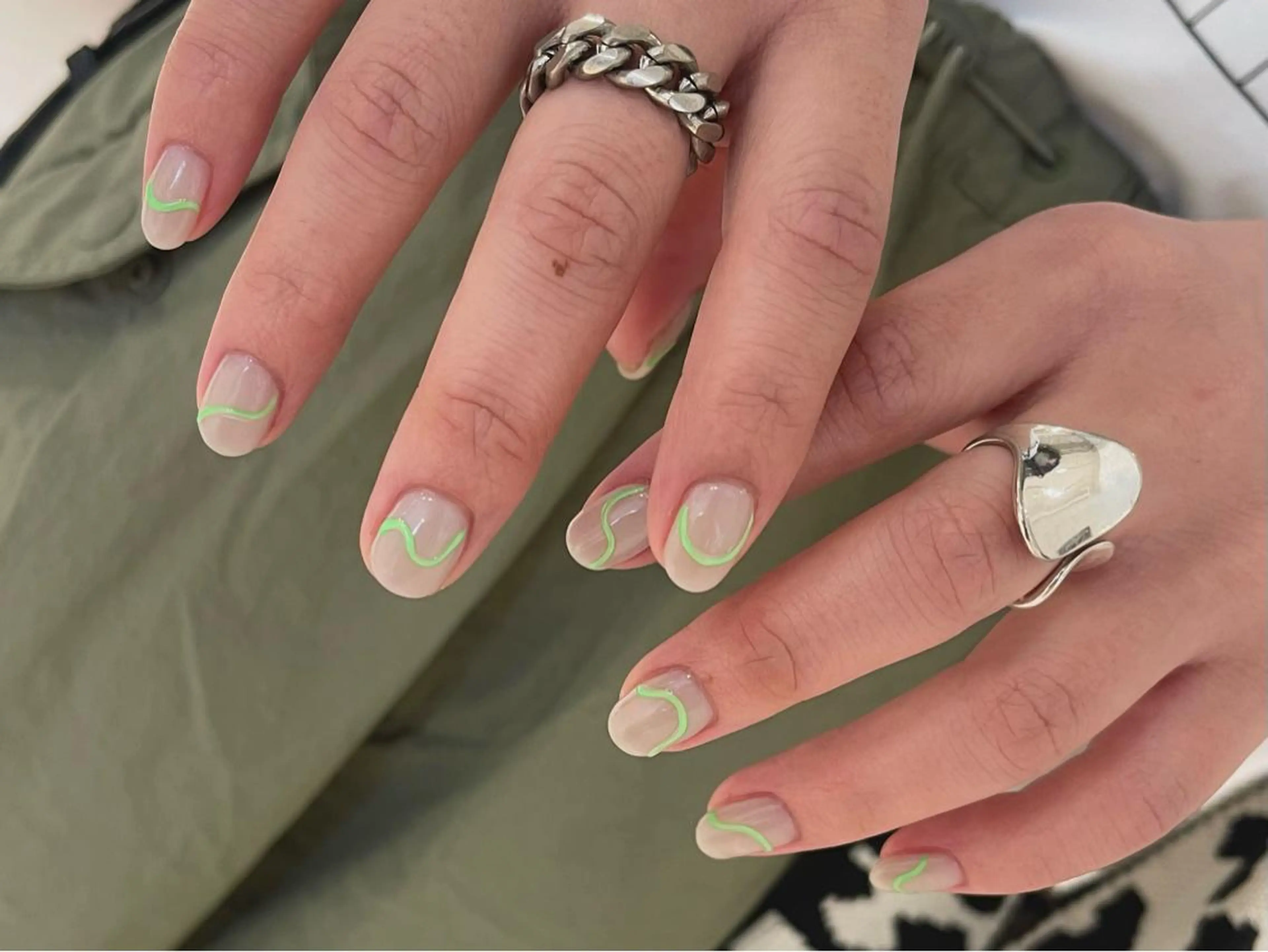 ネイル ハンドネイル ハンドケア esby Loely MIZUKIのネイルデザイン