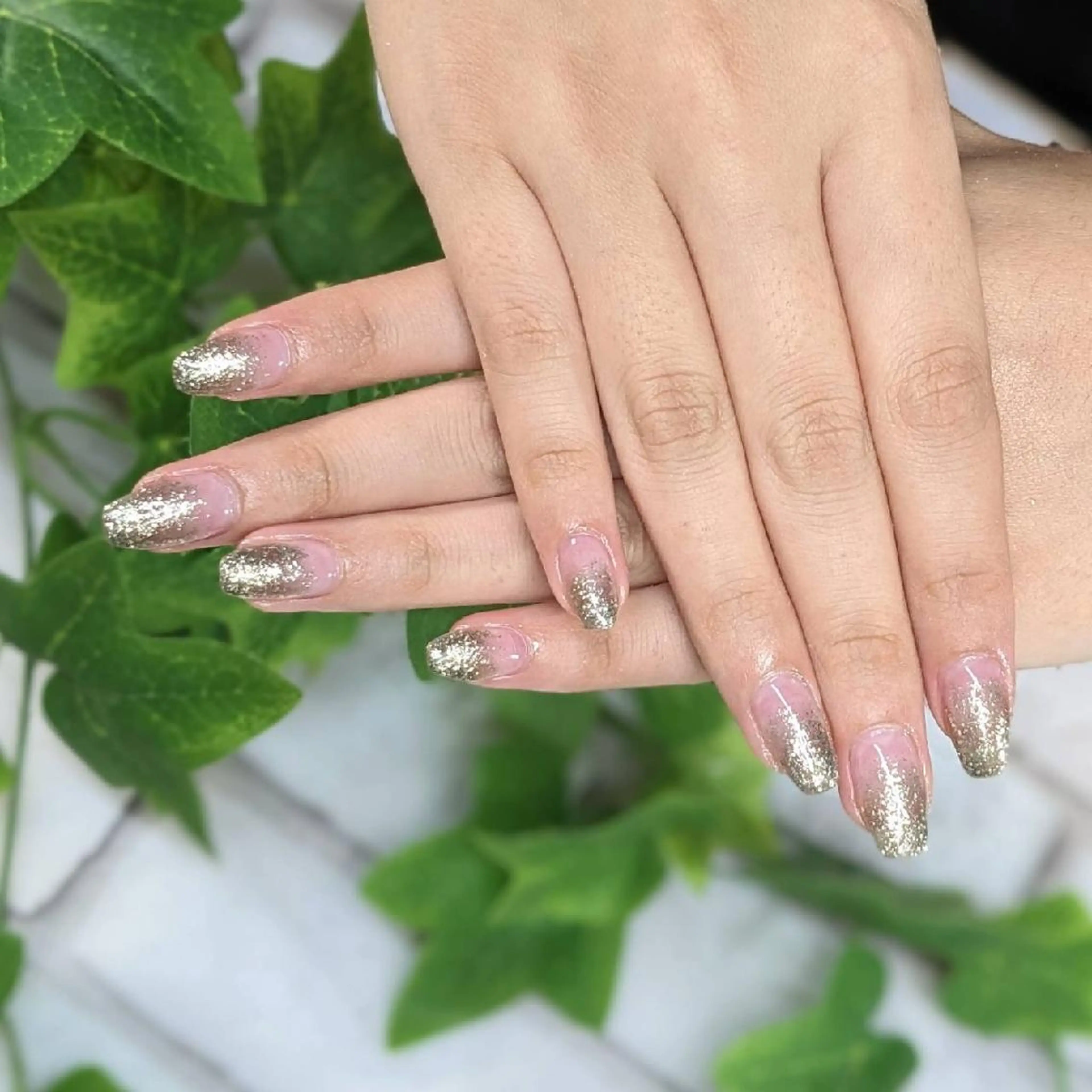 ネイル ラメ(グリッター) シルバー ハンドネイル ネイルサロンベルティ .keikoのネイルデザイン