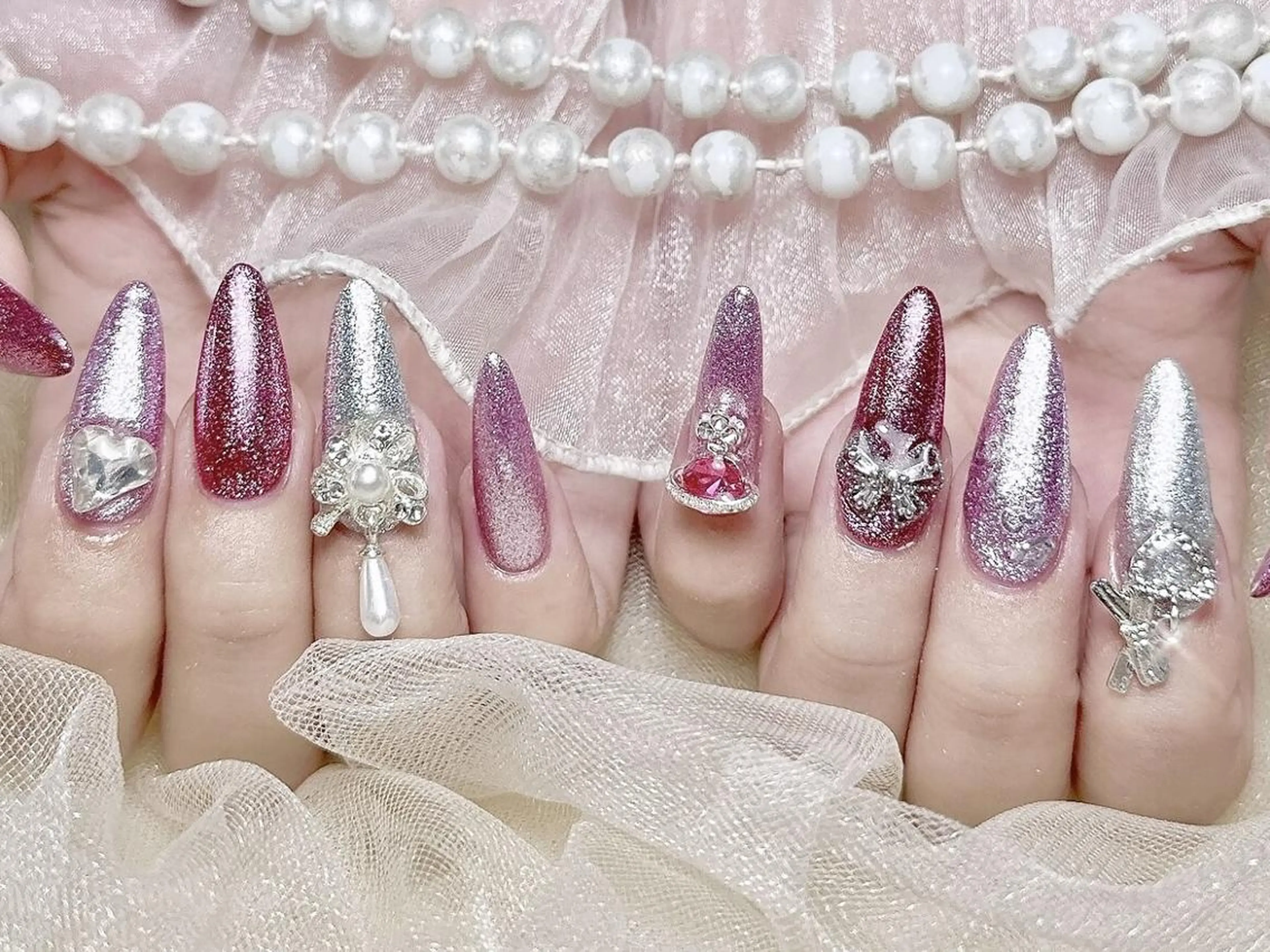 ネイル Hanya 🌈のネイルデザイン