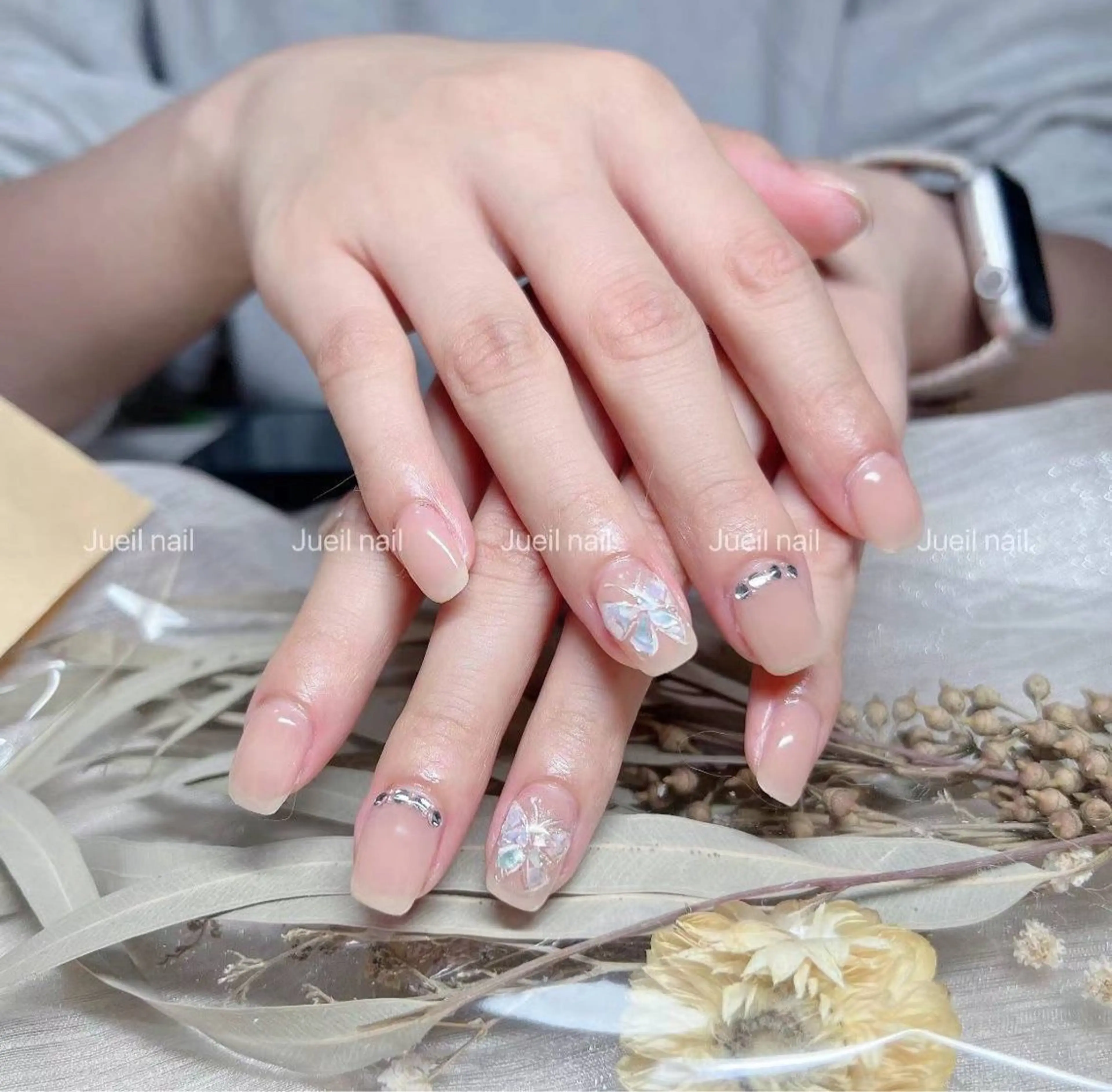 ネイル ハンドネイル KURE ISAKIのネイルデザイン