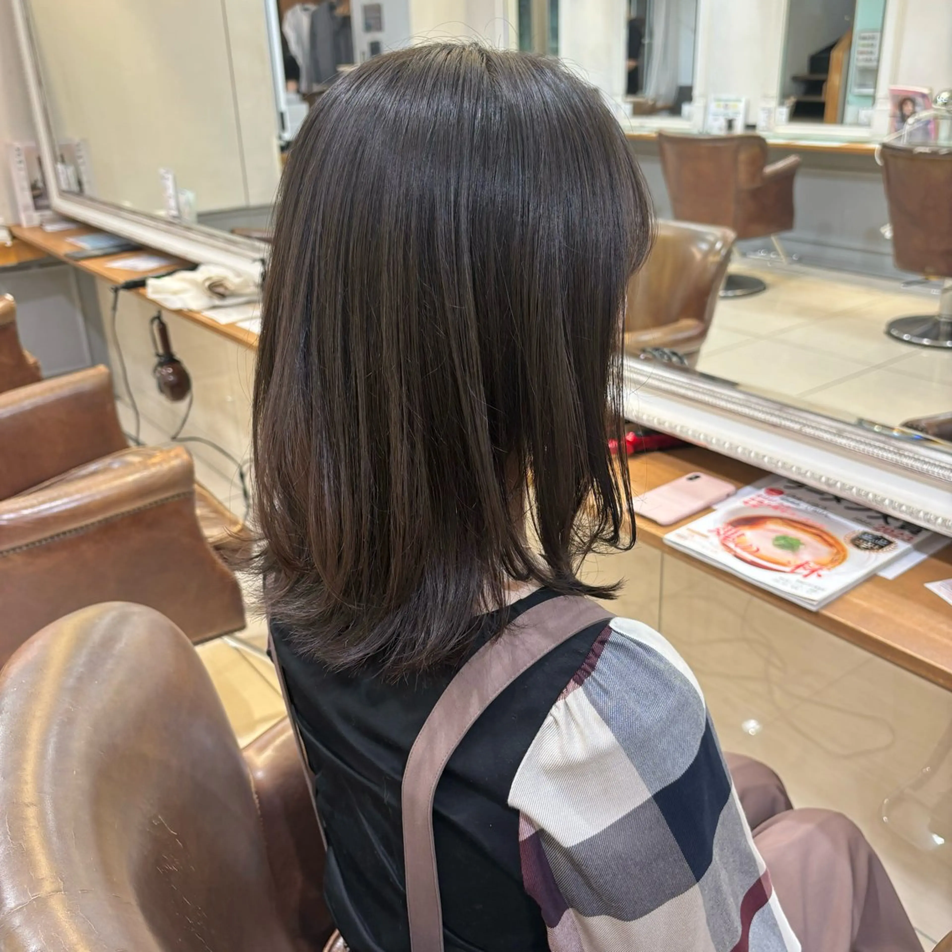 セミロング レイヤーカット 酸性ストレート 🫧 nanaco🫧のヘアスタイル