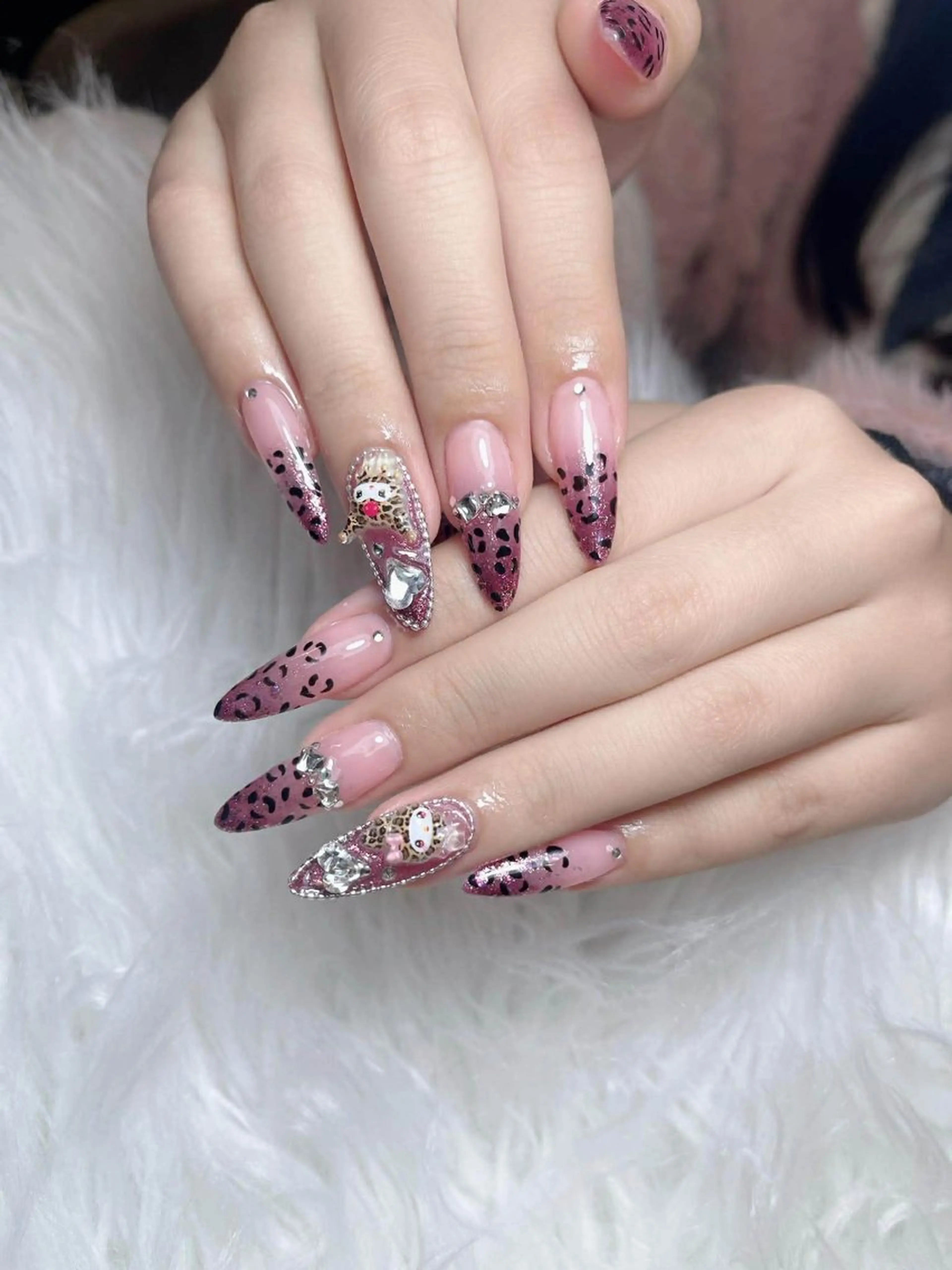 ネイル オーロラネイル チークネイル フットネイル フレンチネイル ハロウィン ハンドネイル Lumi Nail 新大久保3‘のネイルデザイン