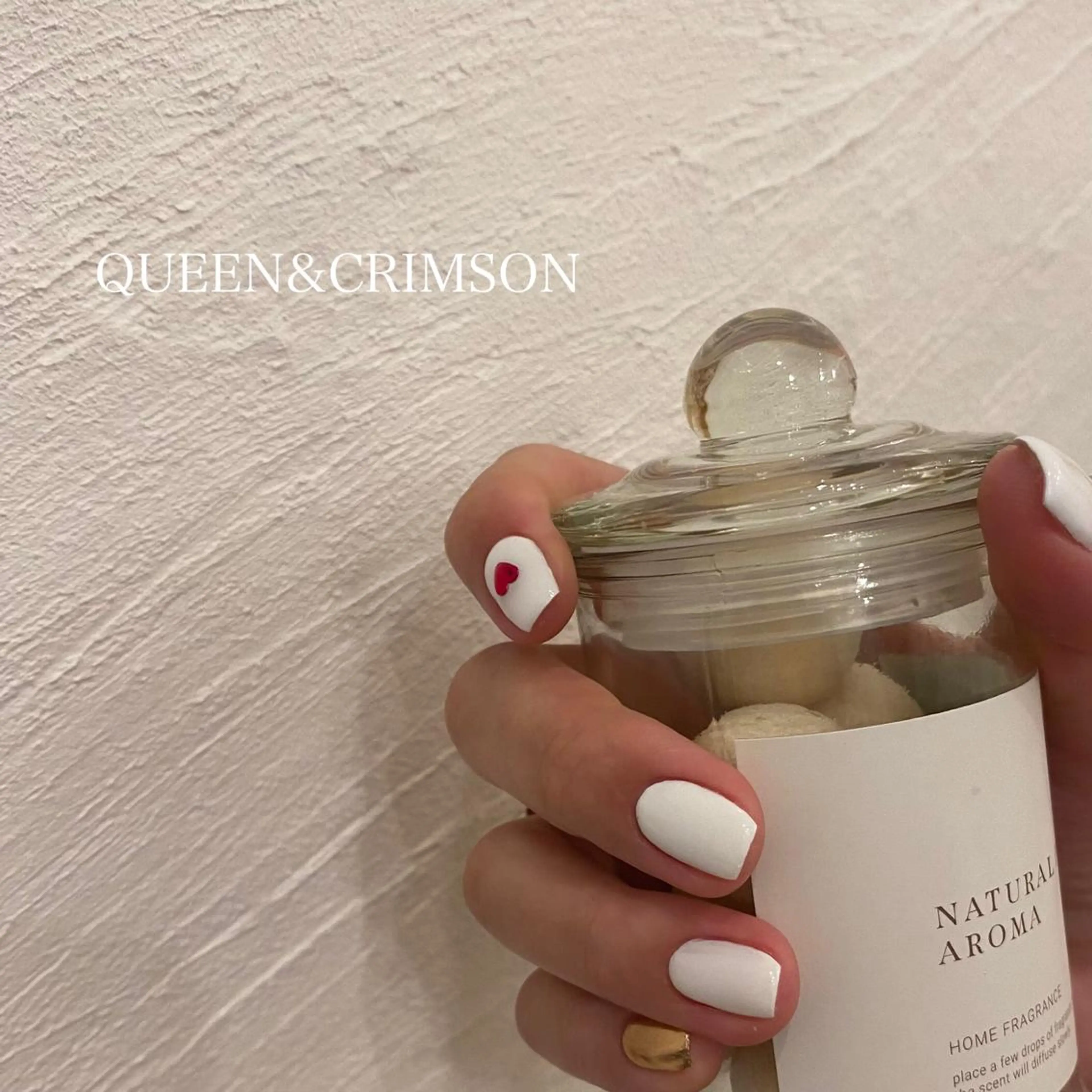 ネイル ミラーネイル ネイル&アイ　QUEEN&CRIMSON所属・眉WAX/ピーリング ホワイトニングの眉毛・アイブロウイメージ