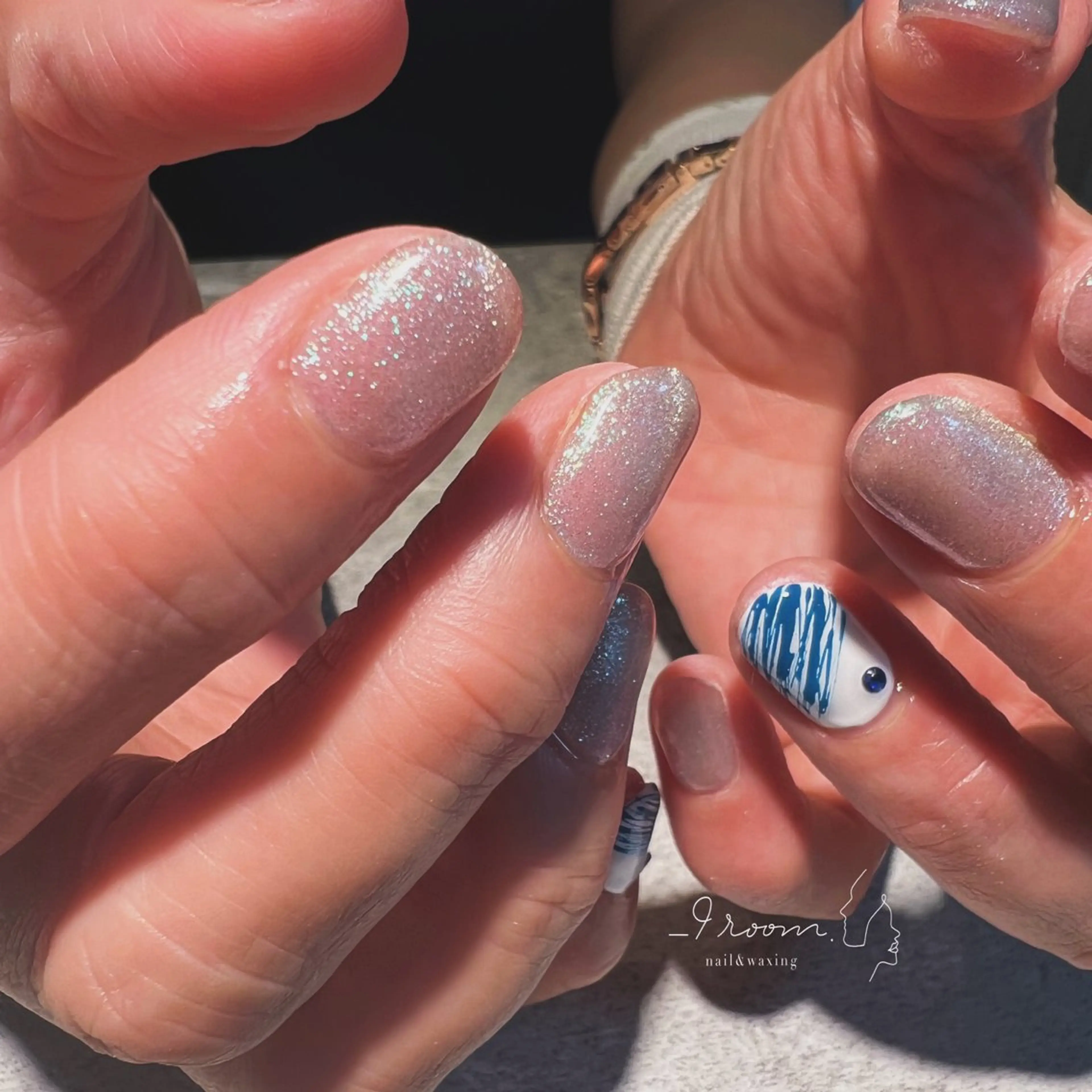 ネイル ラメ(グリッター) マグネットネイル ピンク シンプルネイル 夏ネイル ハンドネイル _9 room. Yoshimiのネイルデザイン