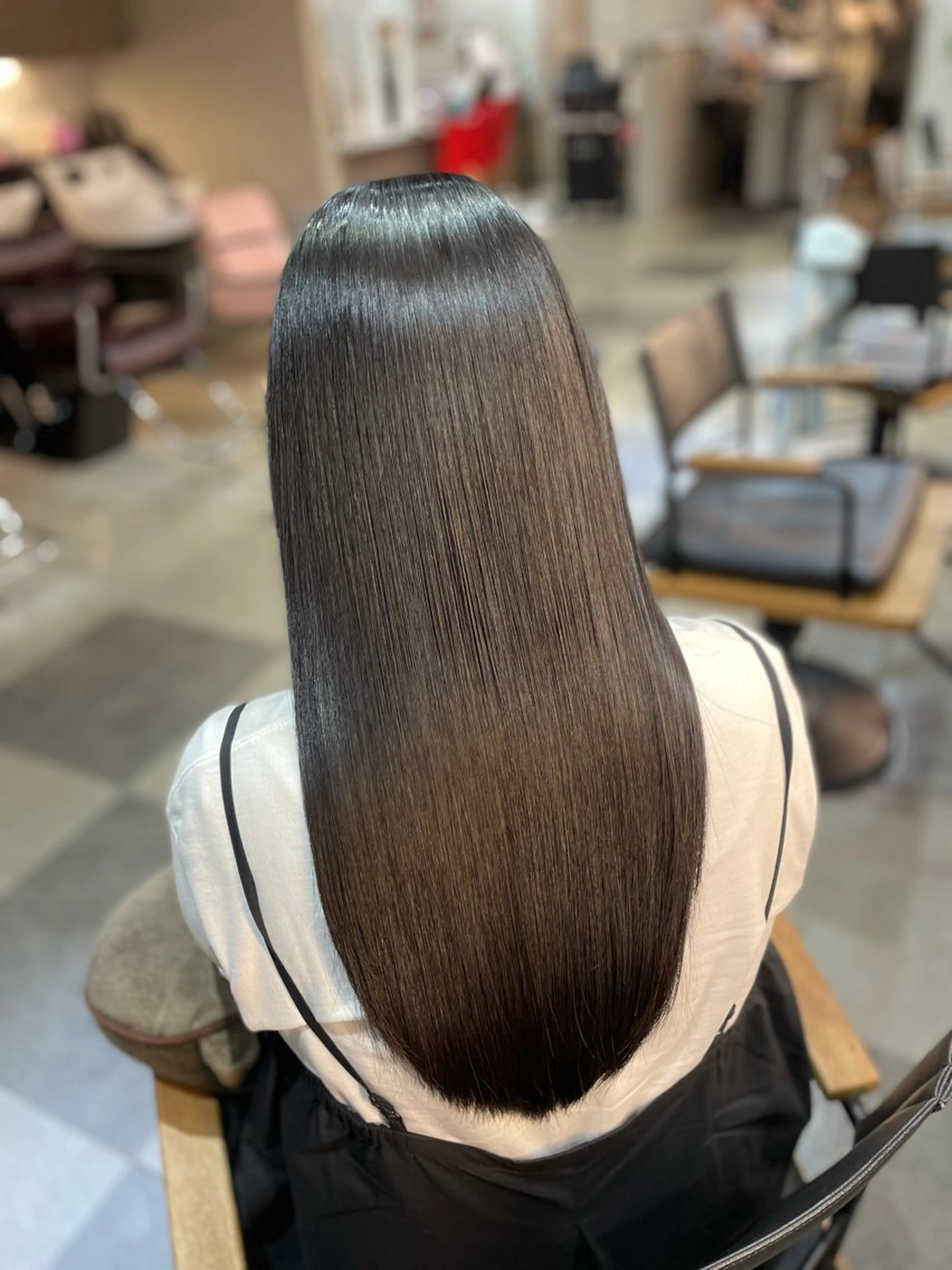 ロング wakaba つるりんちょ。艶髪のヘアスタイル