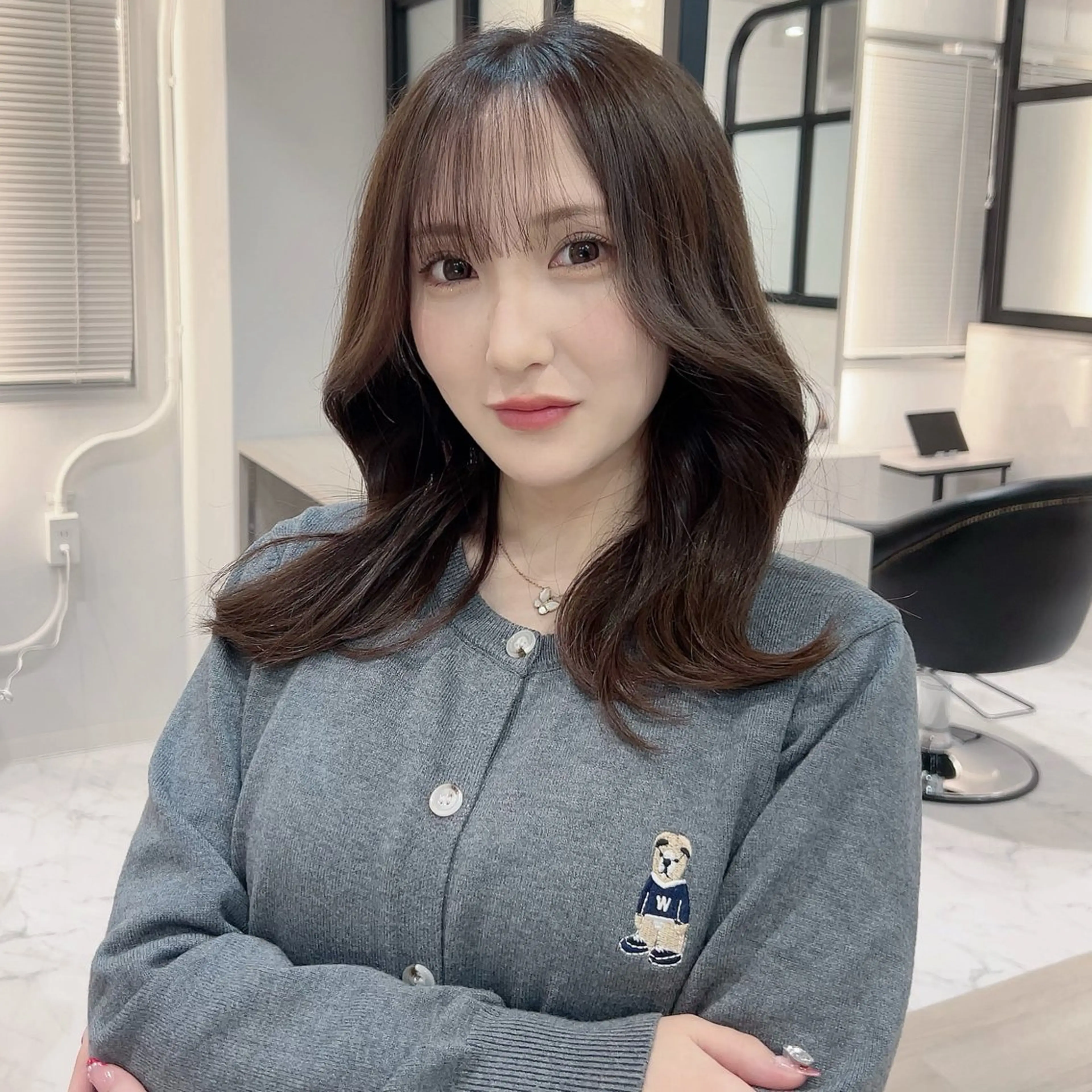 ミディアム カラー カット ヘアカラー トリートメント &chaLme   心斎橋所属・emi/髪質改善/ 韓国風/艶カラーのヘアスタイル