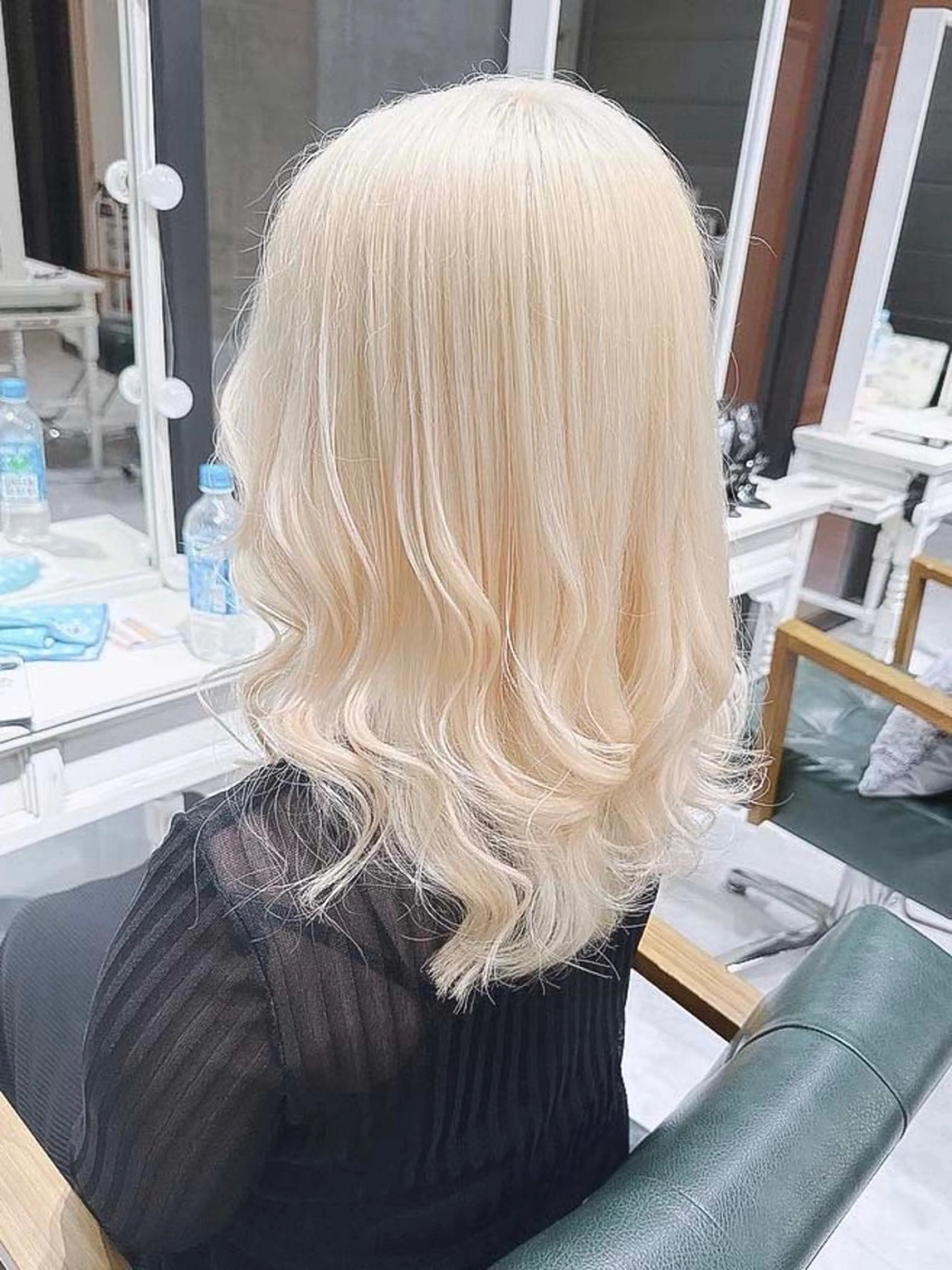 ロング カラー 抜きっぱなしブロンド ブロンド ハイトーンカラー 𝐑𝐈𝐍𝐊𝐀 🐷🖤のヘアスタイル