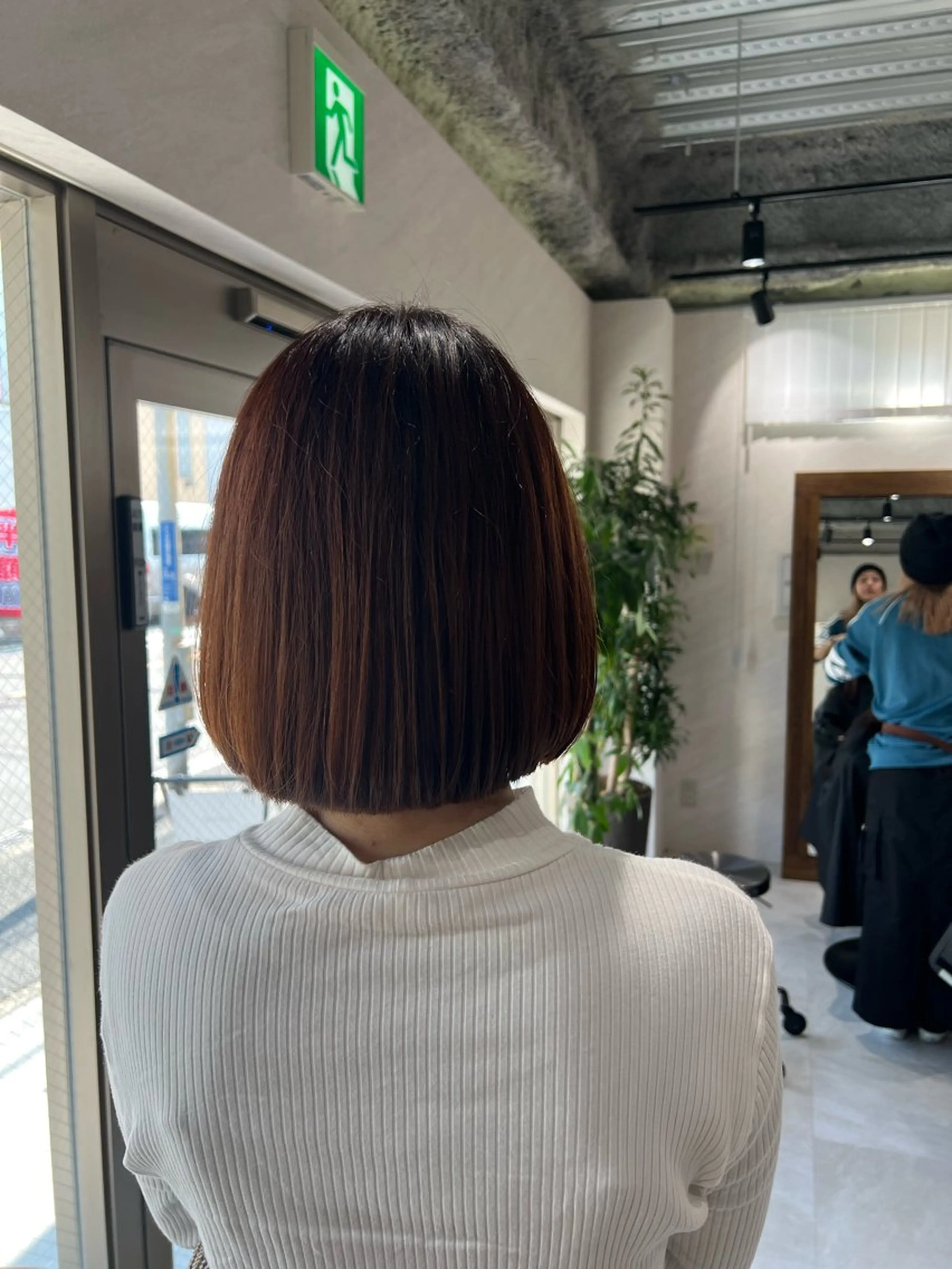 ショート ボブ カット 艶ボブ🤎暖色カラー 縮毛矯正/メンズ💈のヘアスタイル