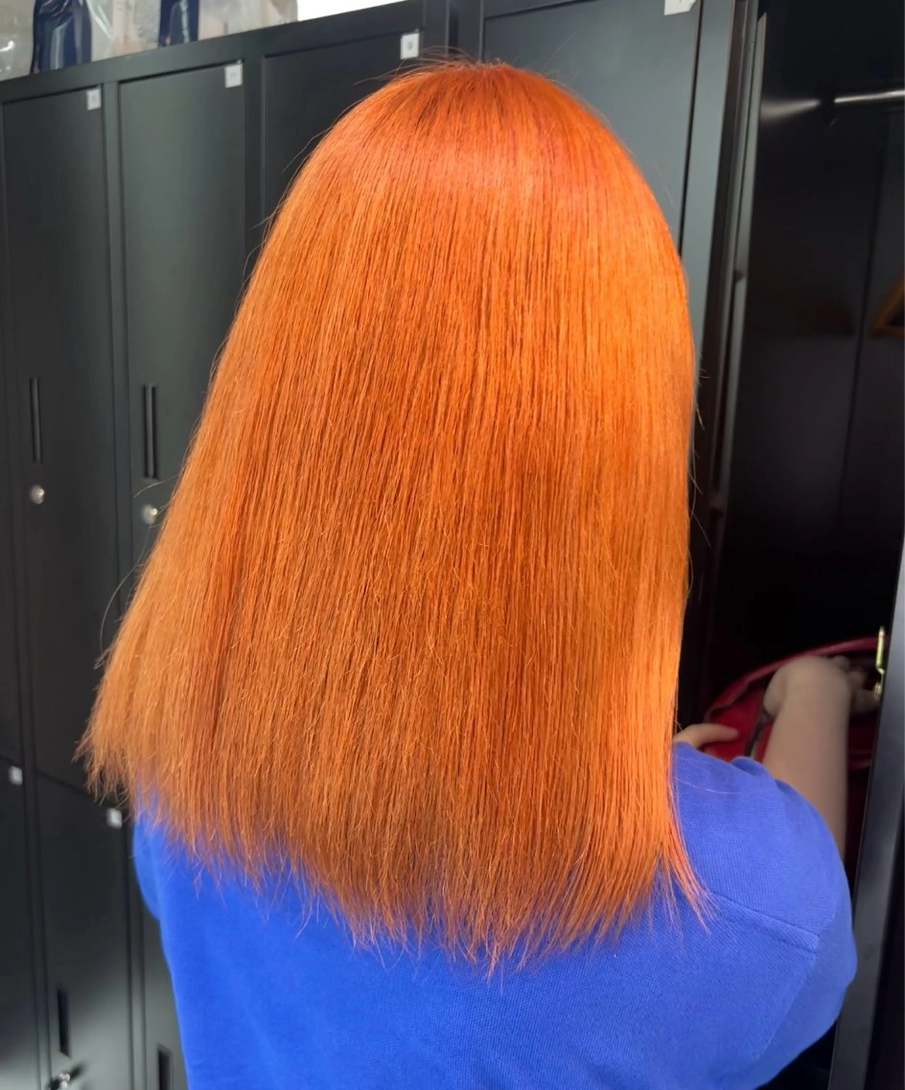 セミロング カラー オレンジ ヘアカラー トリートメント 落ちる黒 森崎雄斗のヘアスタイル