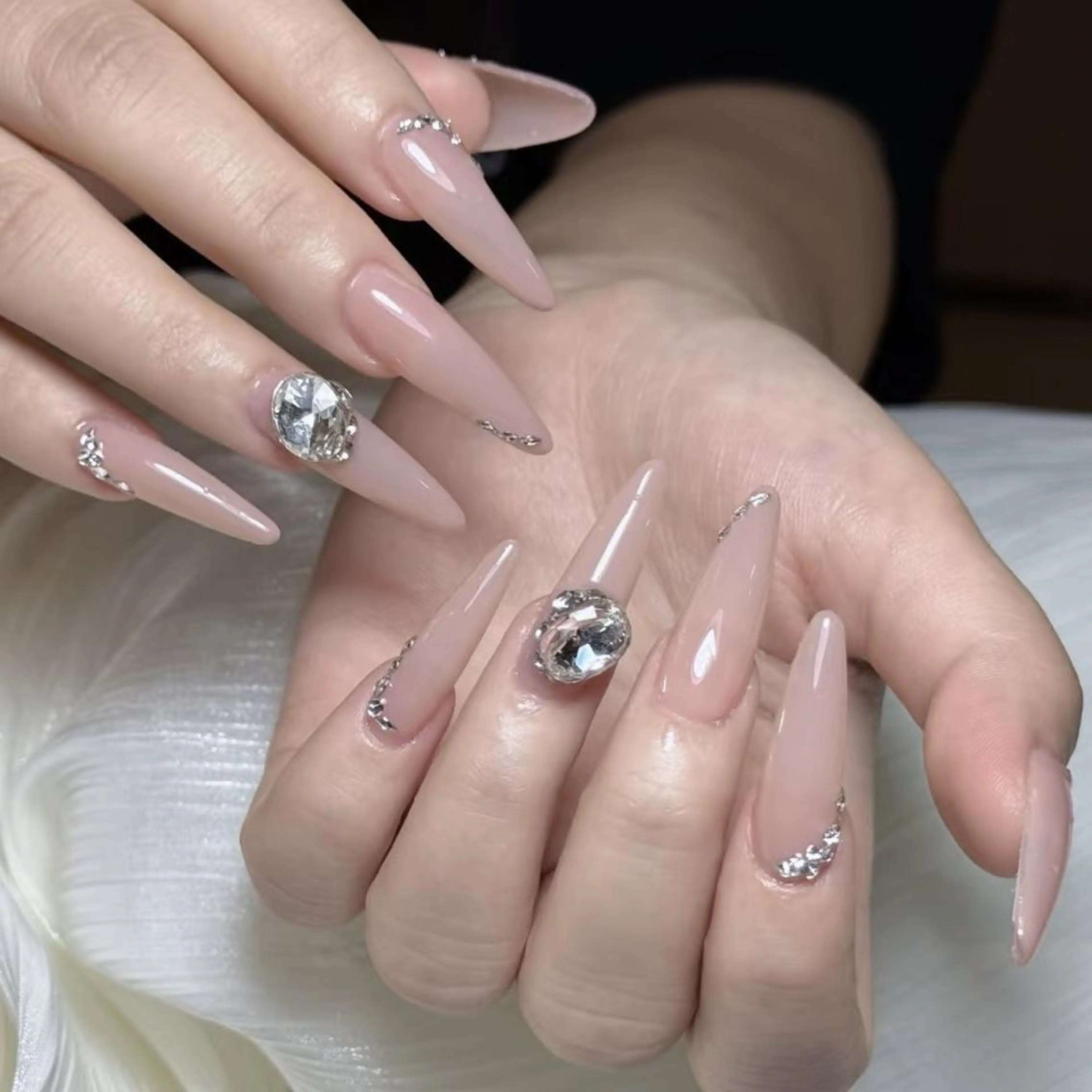 ネイル ハンドネイル DEMAIN- 🌹のネイルデザイン