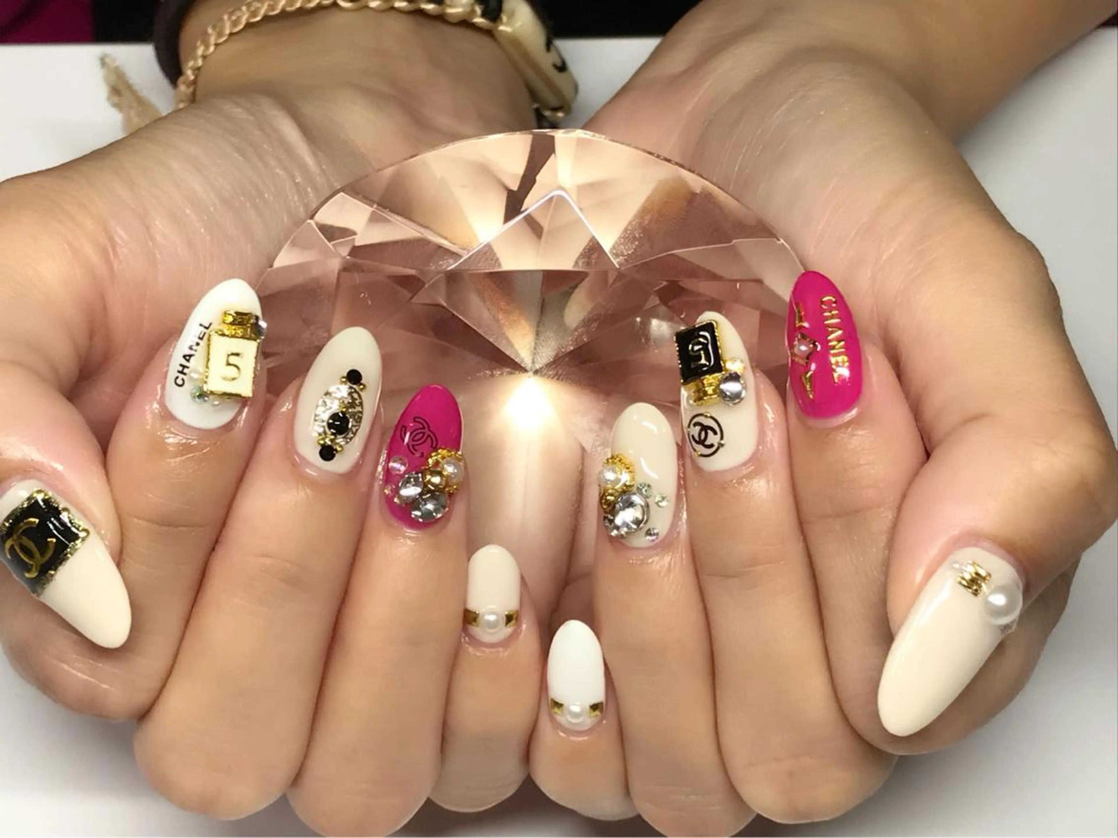 ネイル RuxuryNail ／RiAnnaのネイルデザイン