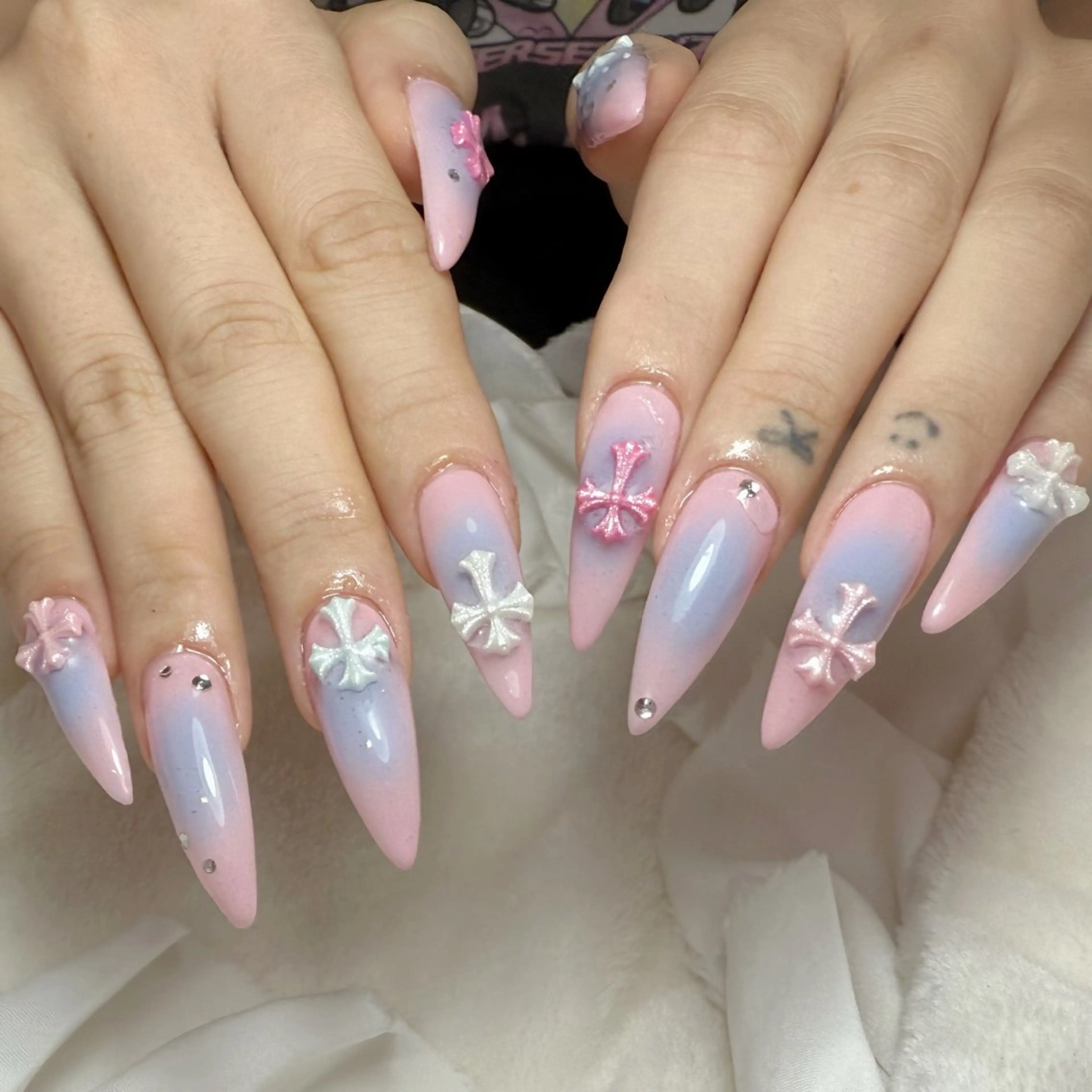 ネイル ハンドネイル Arva Manaのネイルデザイン