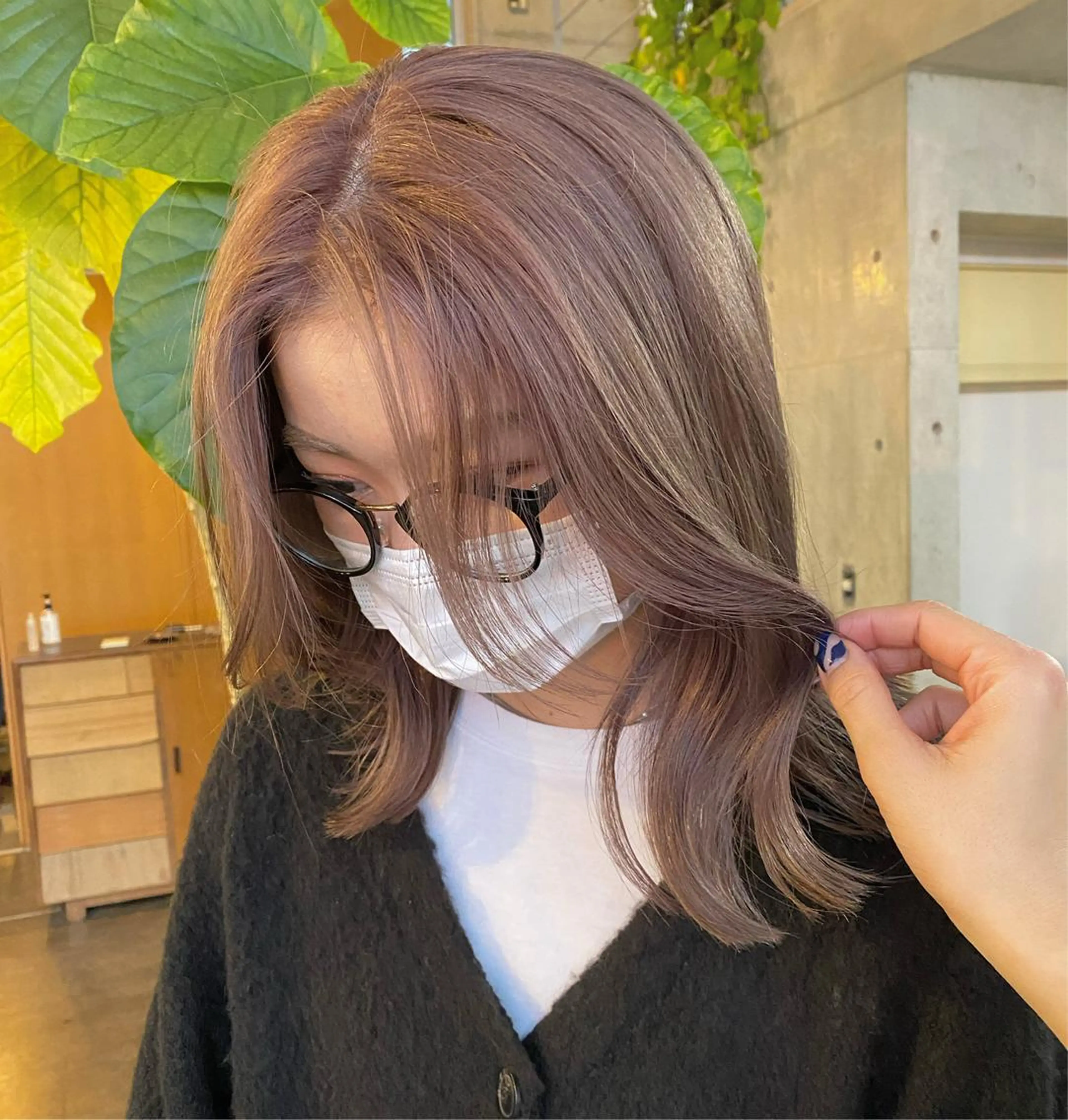 ミディアム カラー パーマ ヘアアレンジ メンズ キッズ ネイル マツエク・マツパ カット ヘアカラー トリートメント モリモト サナのヘアスタイル