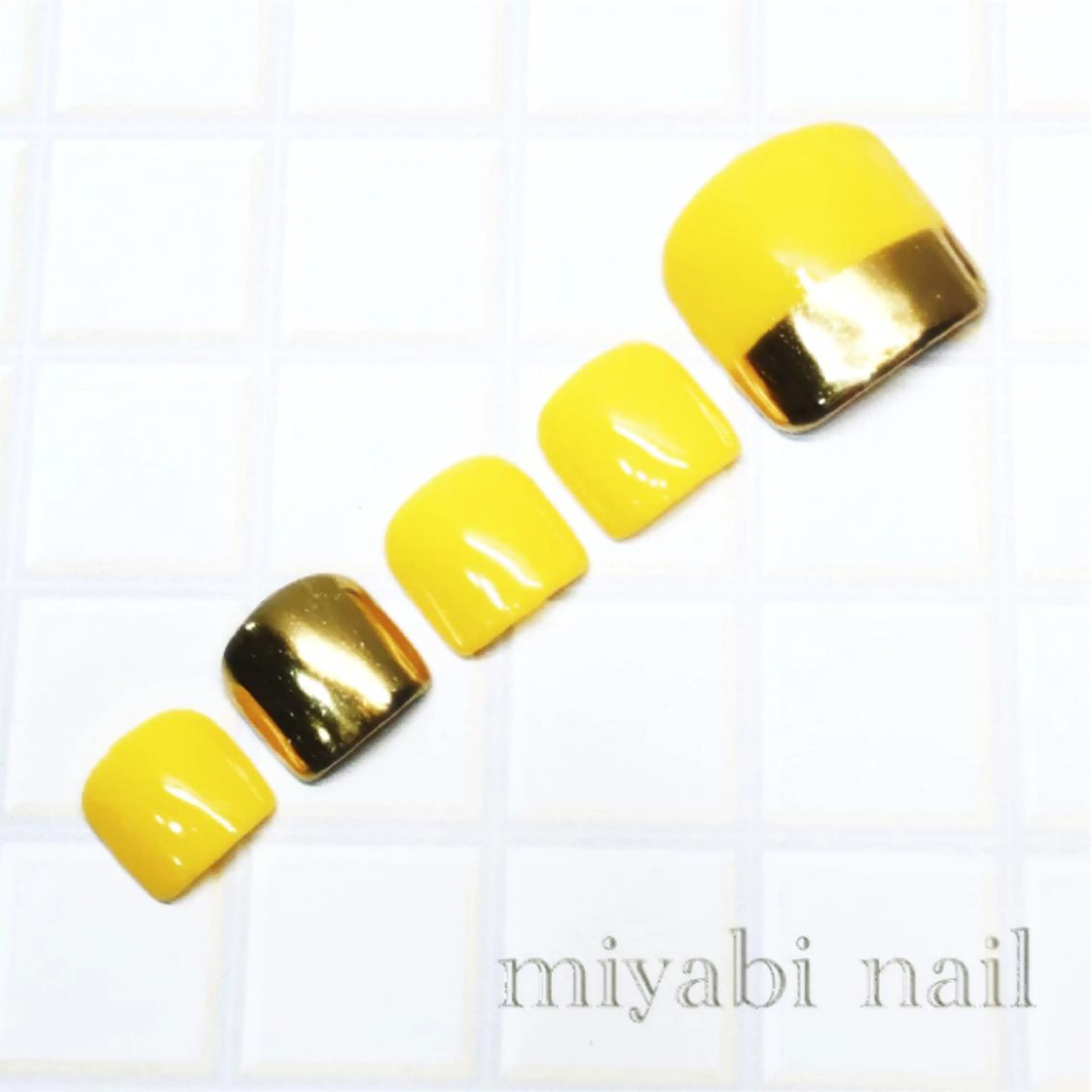 ネイル アートネイル フットネイル ミラーネイル miyabi nail 桂川駅近くのネイルデザイン