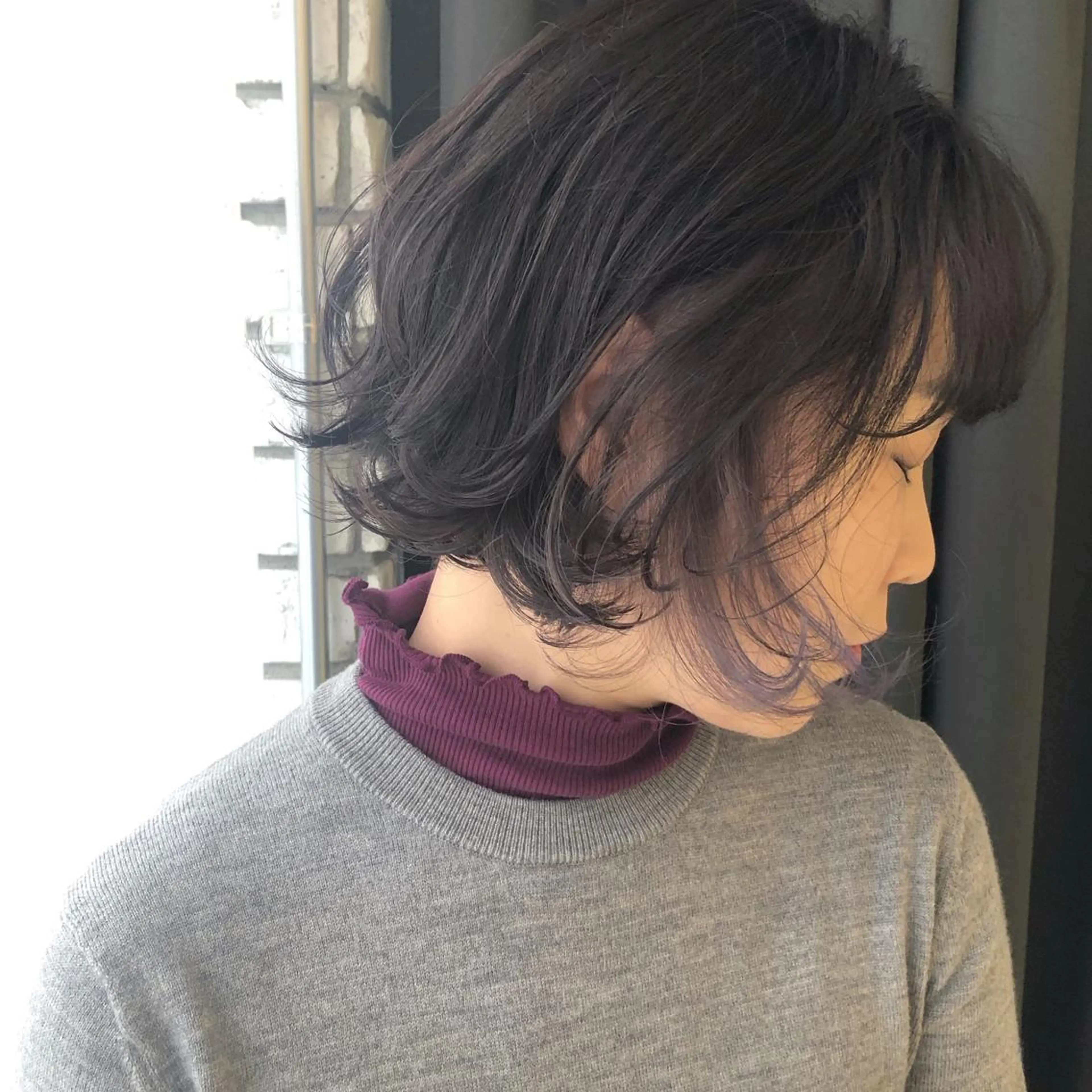 ショート カラー ショートボブ グレージュ パープルカラー ボブ くせ毛 ORIKA 美容室のヘアスタイル