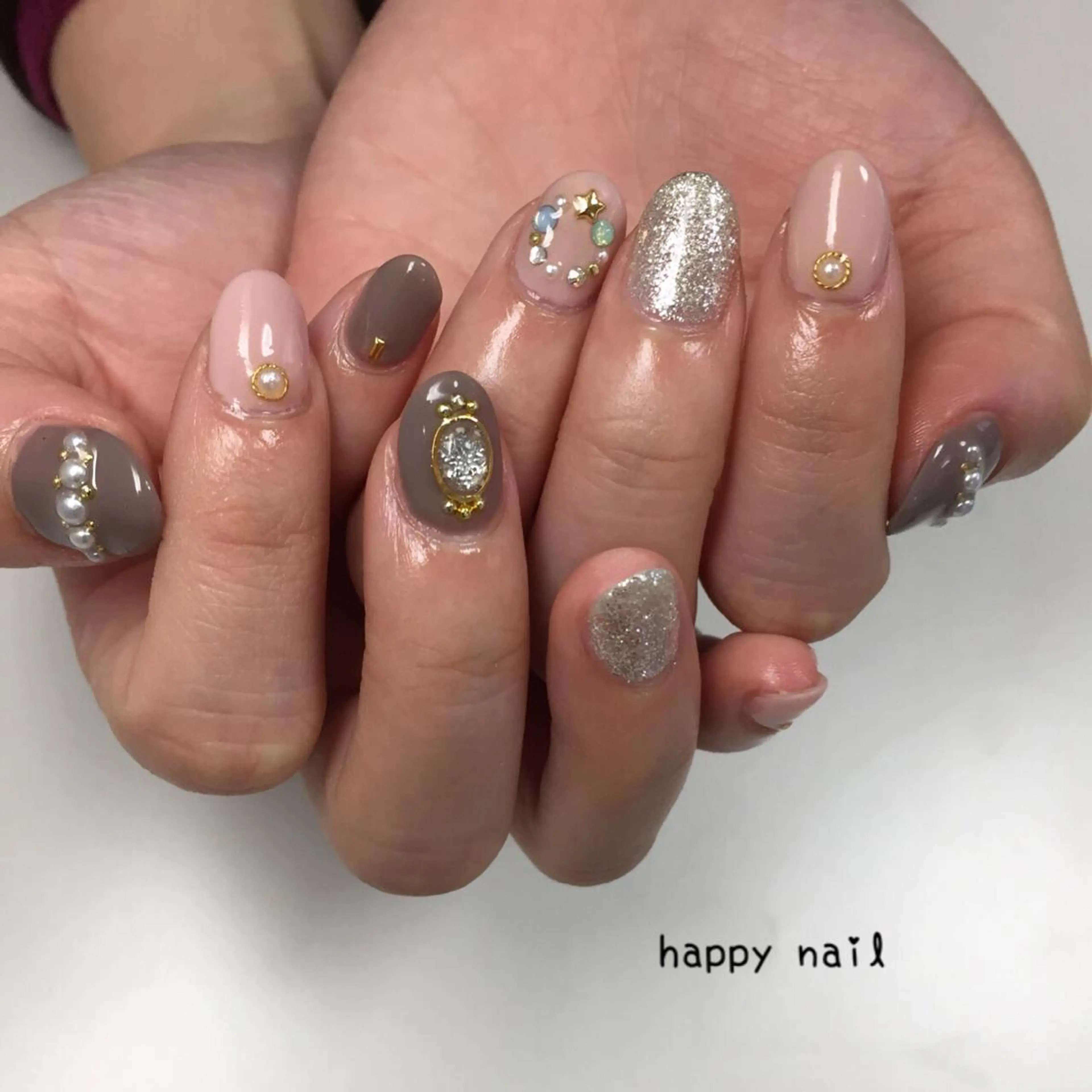 ネイル ゴールド 冬ネイル クリスマス 心と体が整う腸活 サロン ラクシュミーのその他イメージ