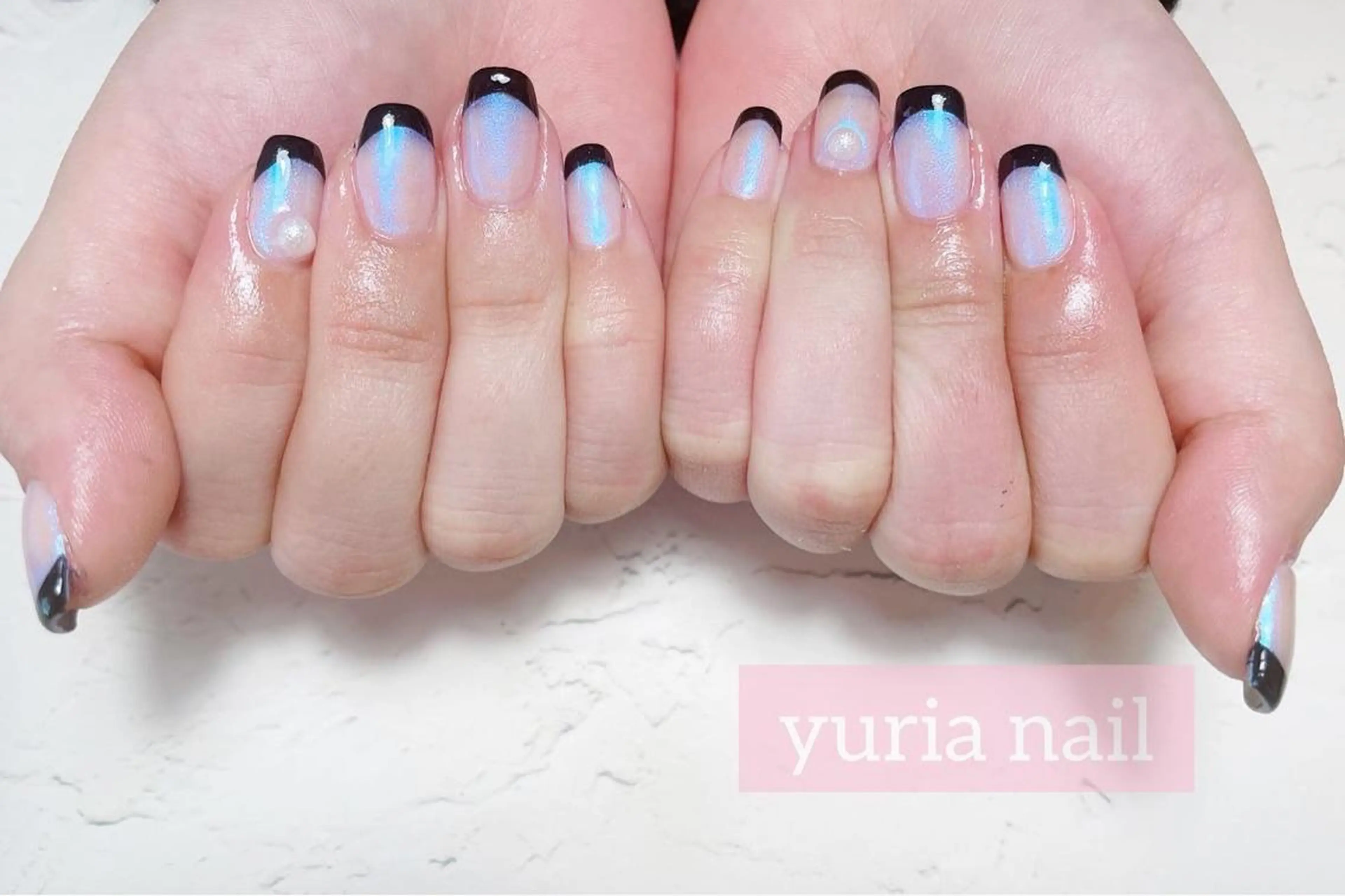 ネイル オーロラネイル フレンチネイル ジェルネイル 持ち込み スクエアネイル ハンドネイル 小林 ゆりあのネイルデザイン