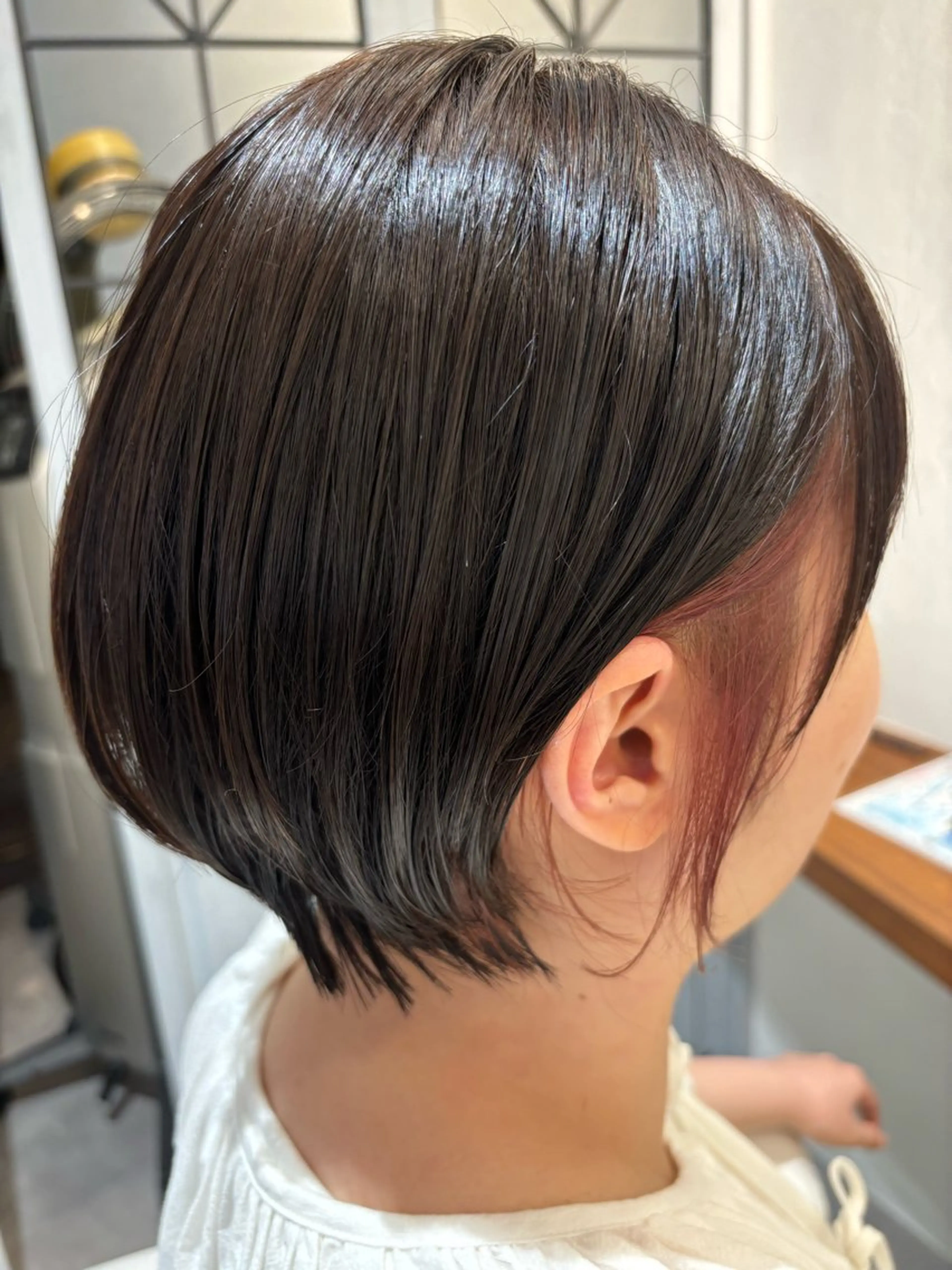 ショート カラー インナーカラー 岩本 理沙のヘアスタイル