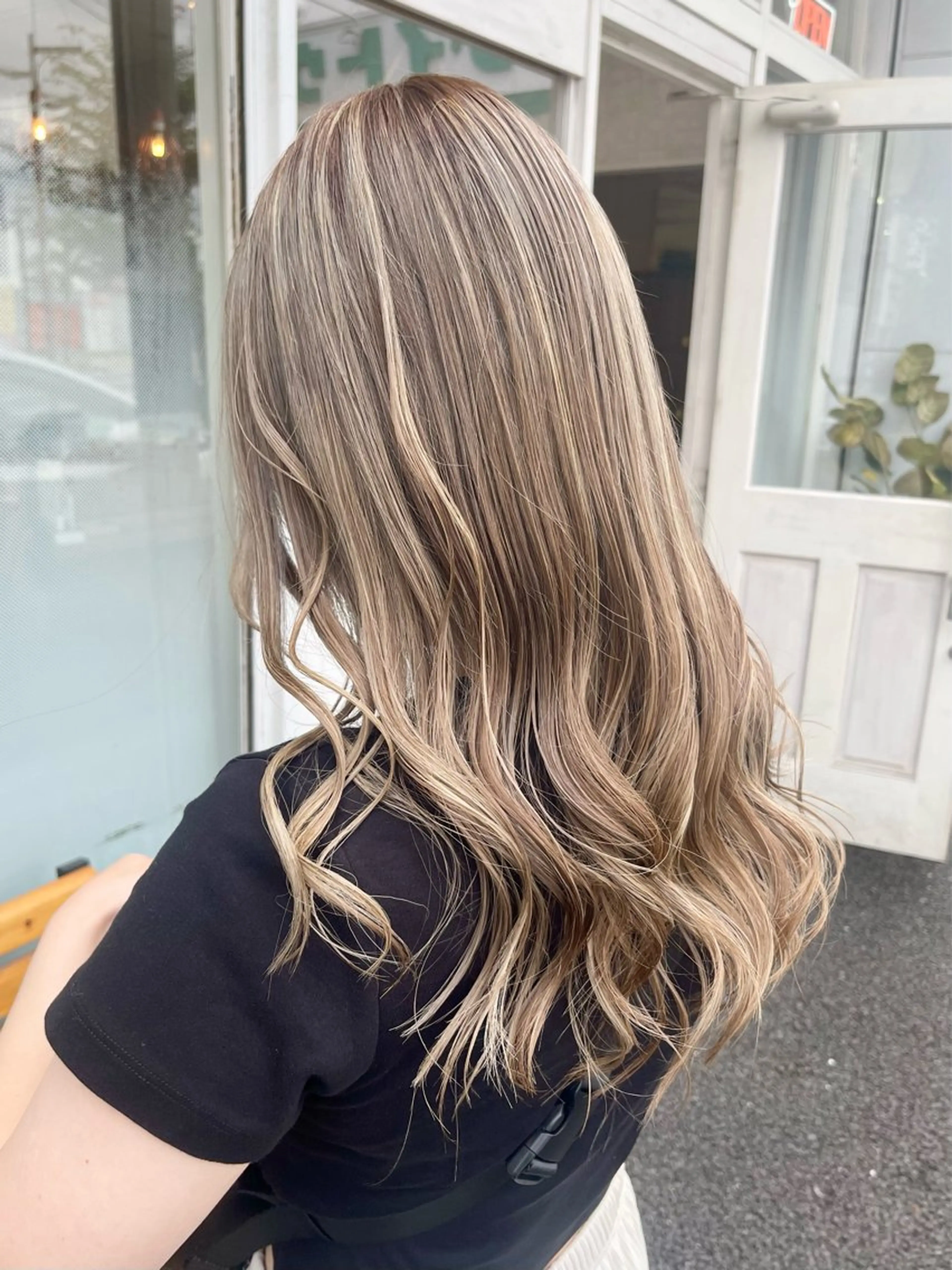 ロング カット ヘアカラー トリートメント 🍭透明感カラー 志賀拓海🍬🌈のヘアスタイル