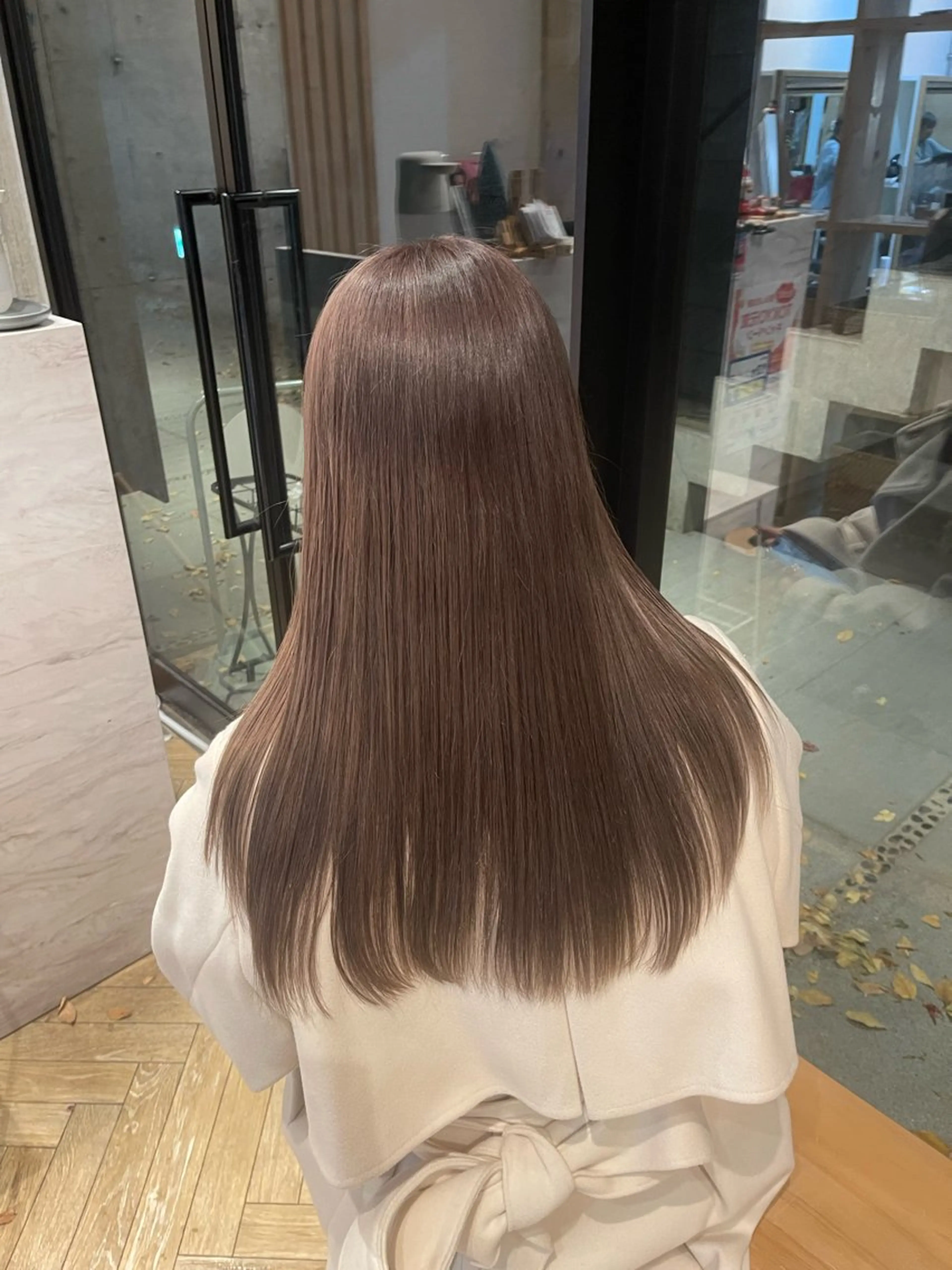 ロング ヘアカラー トリートメント 愛莉/ラベンダー/ ベージュ/ブラウンのヘアスタイル