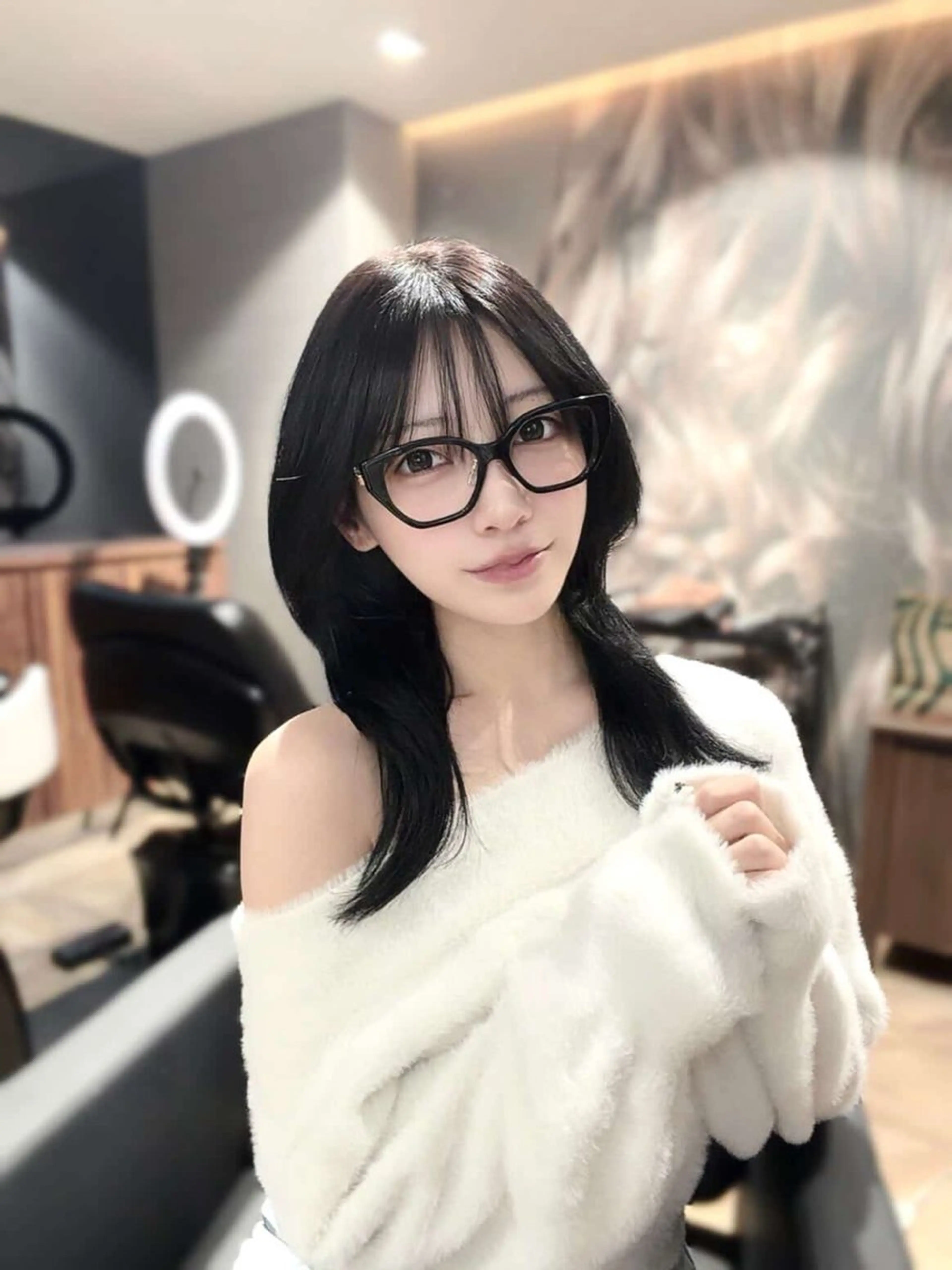 ミディアム 韓国風ヘア カット 𝙃𝘼𝙍𝙐🎀 韓国×エクステのヘアスタイル