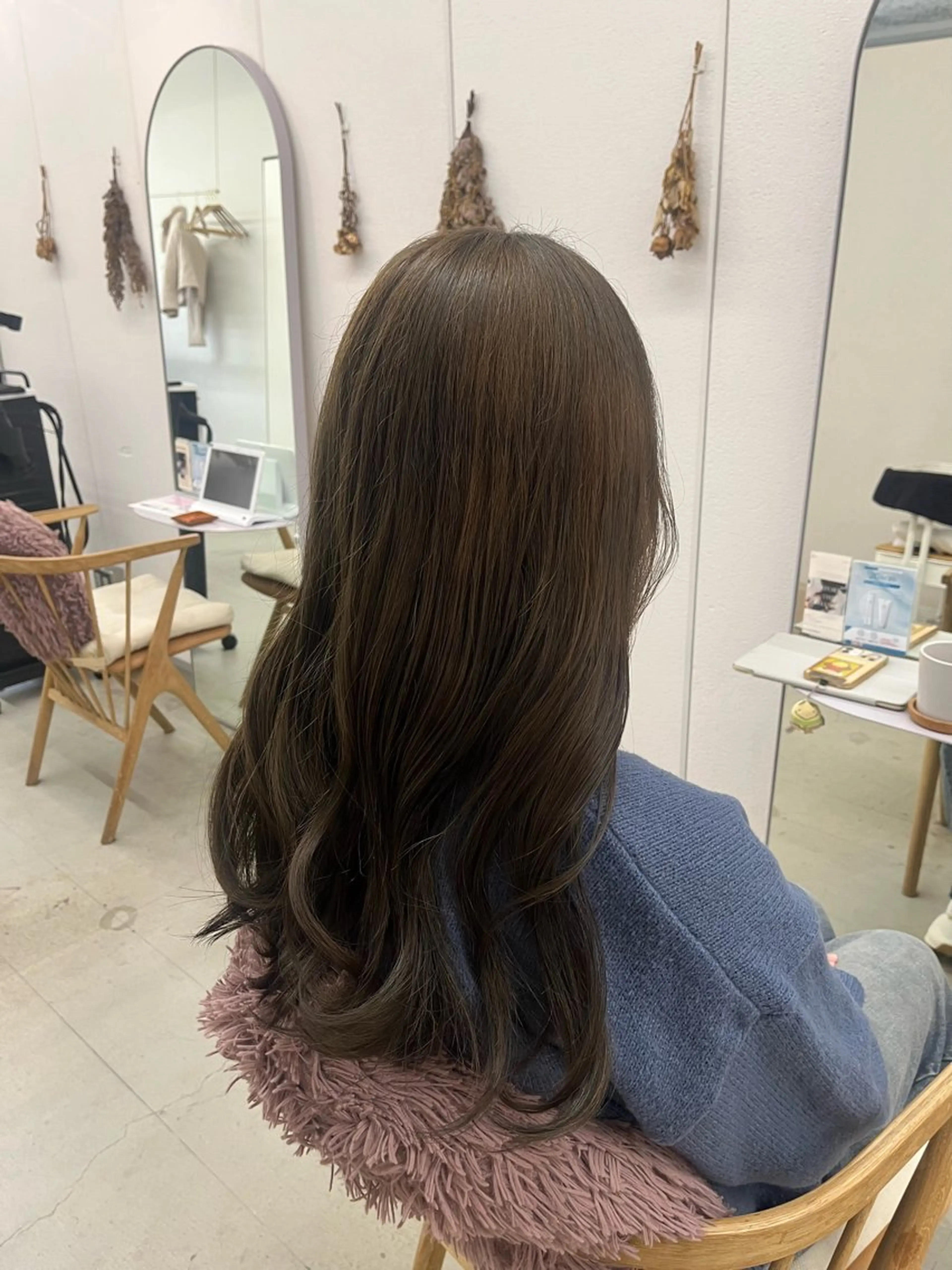 ロング カラー ヘアカラー トリートメント 🌼花屋併設🌼 木下奈々望のヘアスタイル