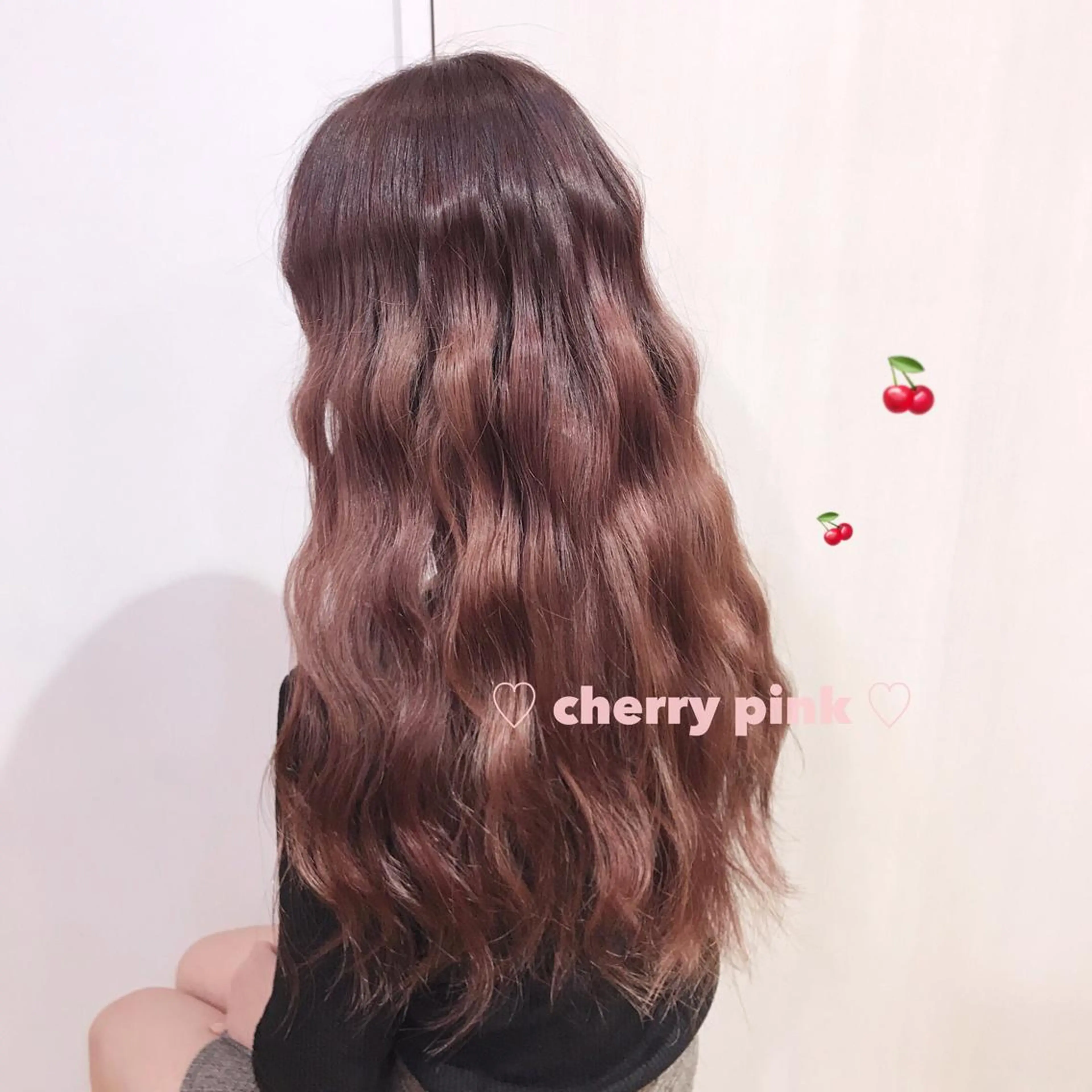 ロング ブリーチなしカラー ダブルカラーエクステのヘアスタイル