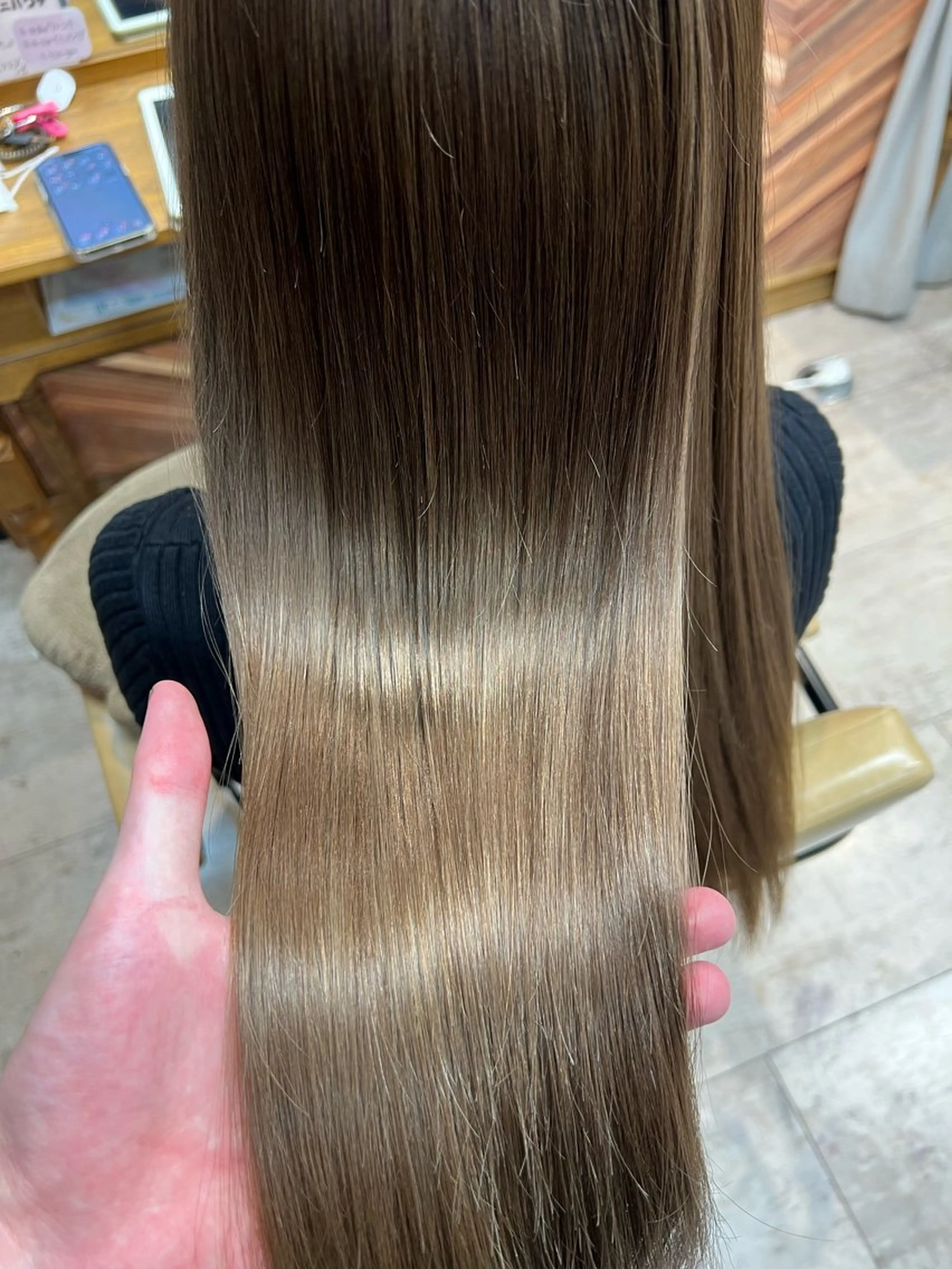 ロング カラー Qmee所属・Shun 透明感カラ ー/似合わせカットのヘアスタイル