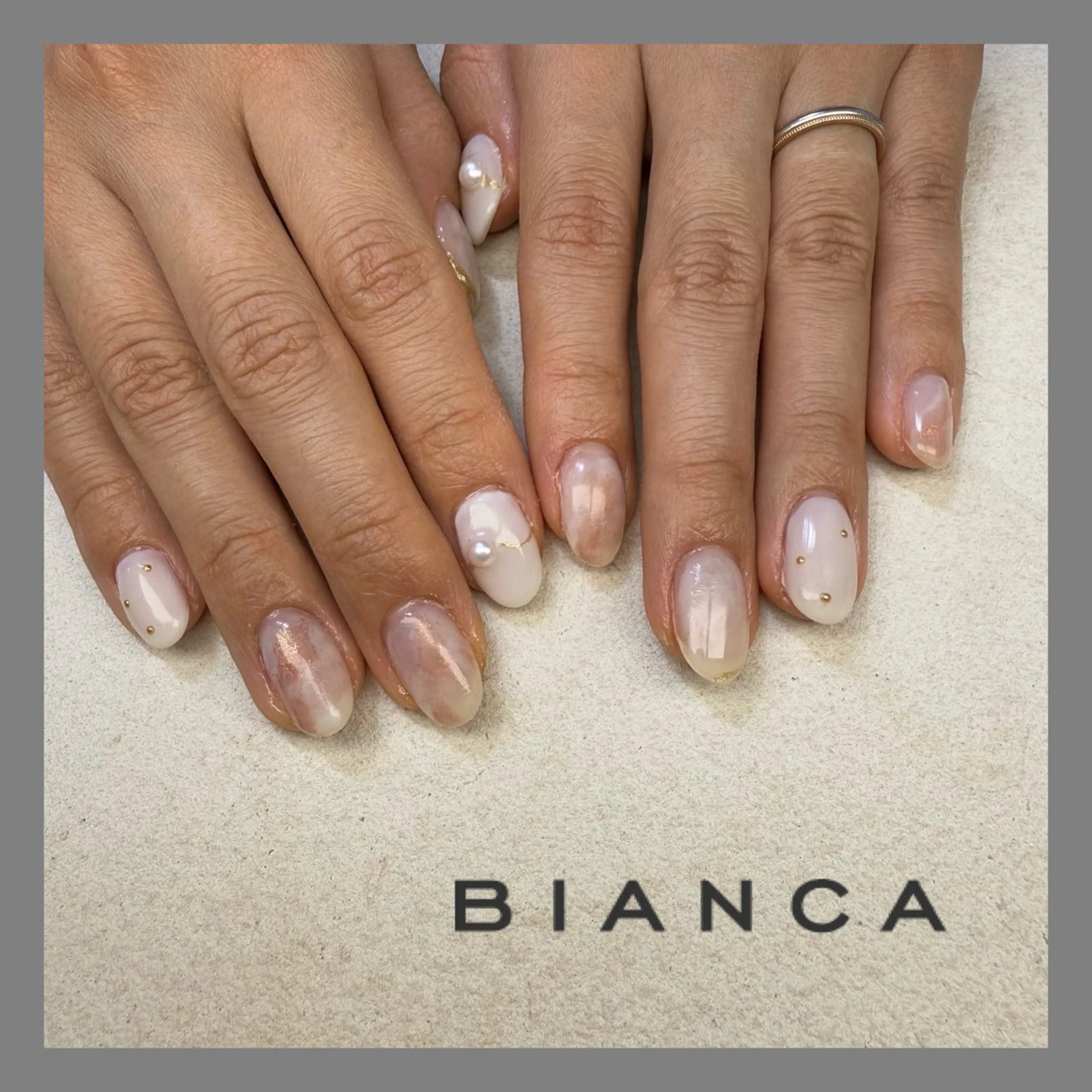 ネイル ニュアンスネイル ハンドネイル Bianca TORII🌞のネイルデザイン