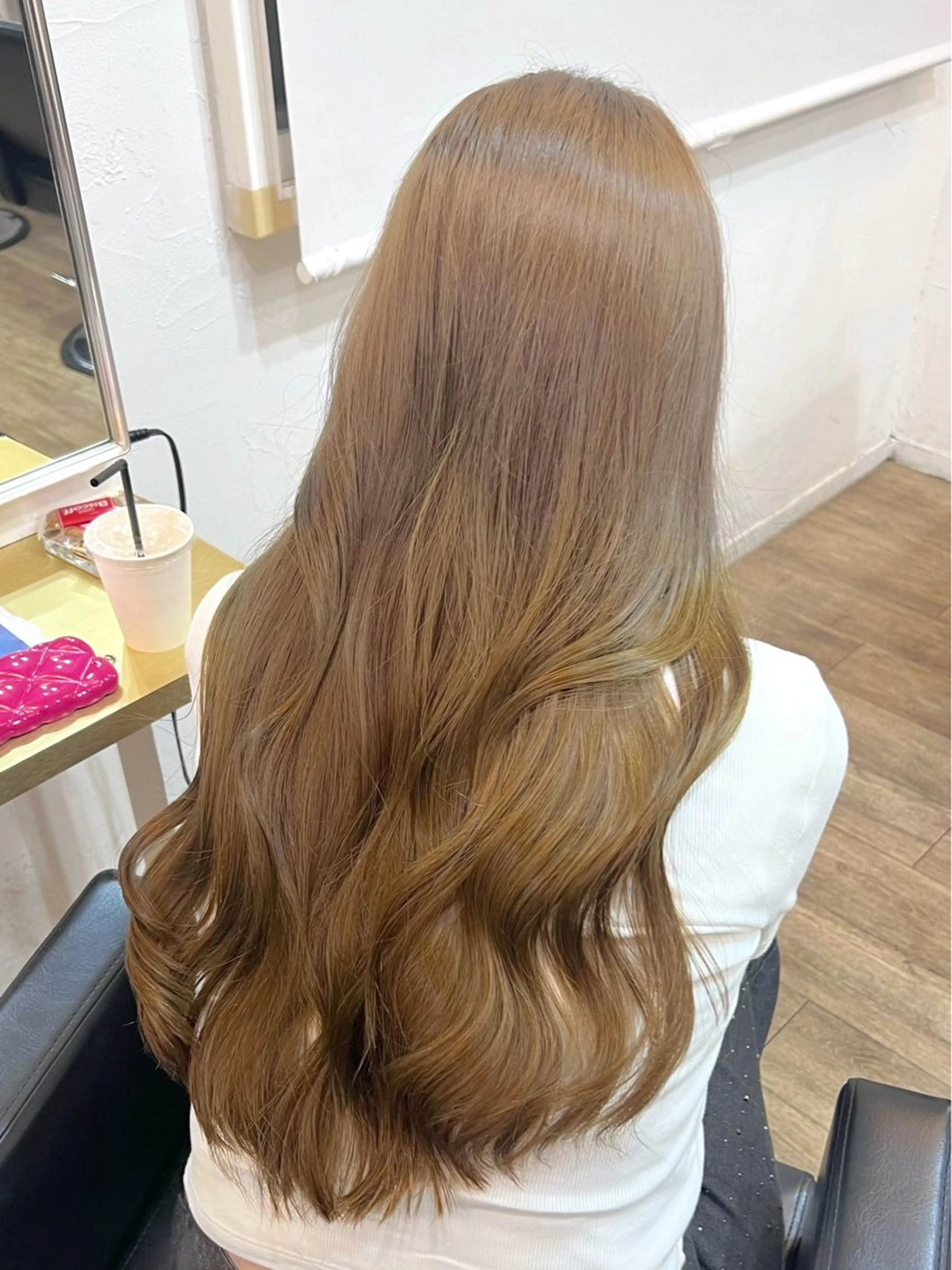 ミディアム カラー パーマ ベージュカラー 黒髪 ブルーカラー ブルーブラック ブラウンカラー ヘアカラー トリートメント ブリーチなし/ ベージュ/akiraのヘアスタイル