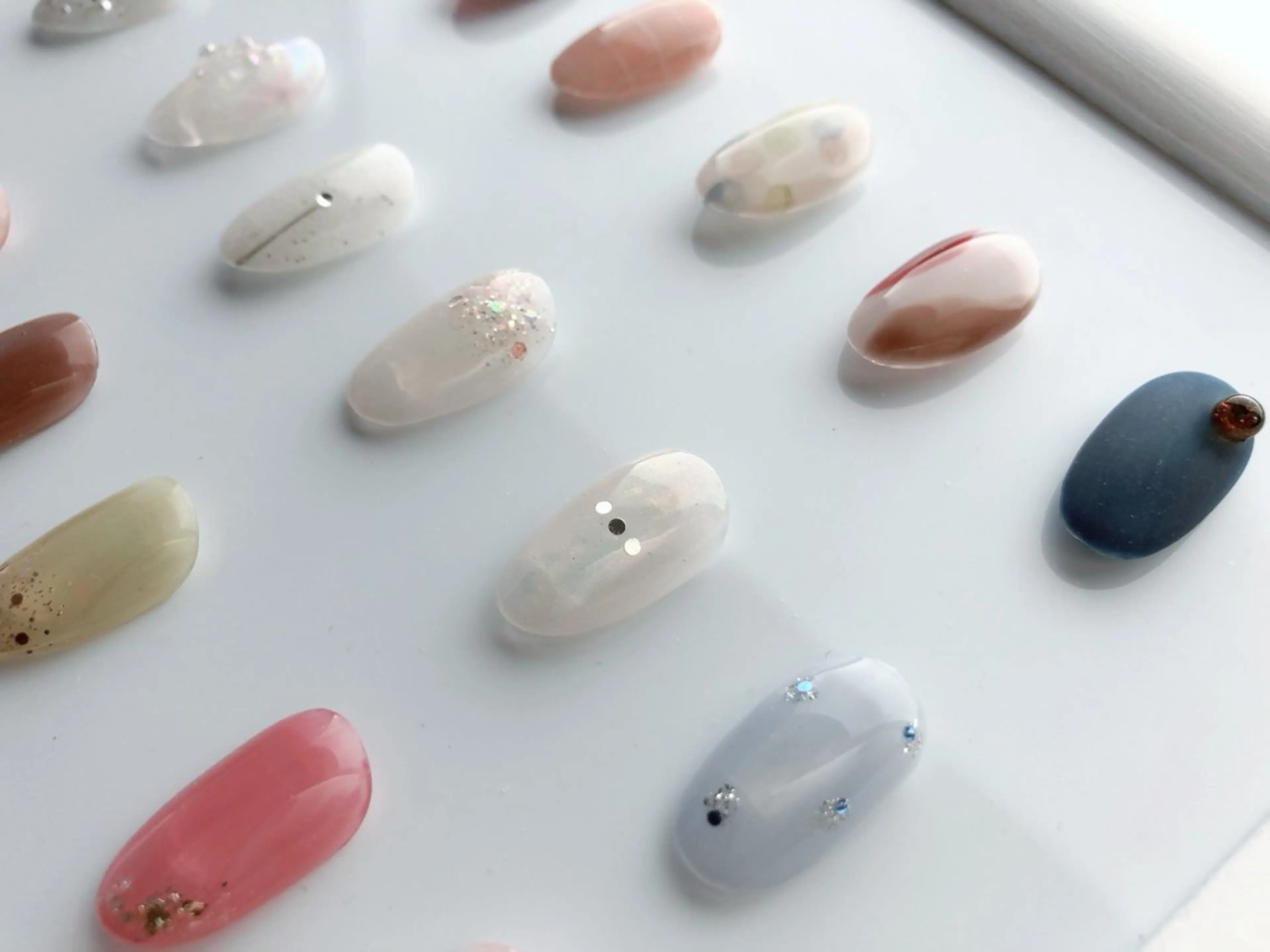 ネイル シンプルネイル atelier in bloomのネイルデザイン