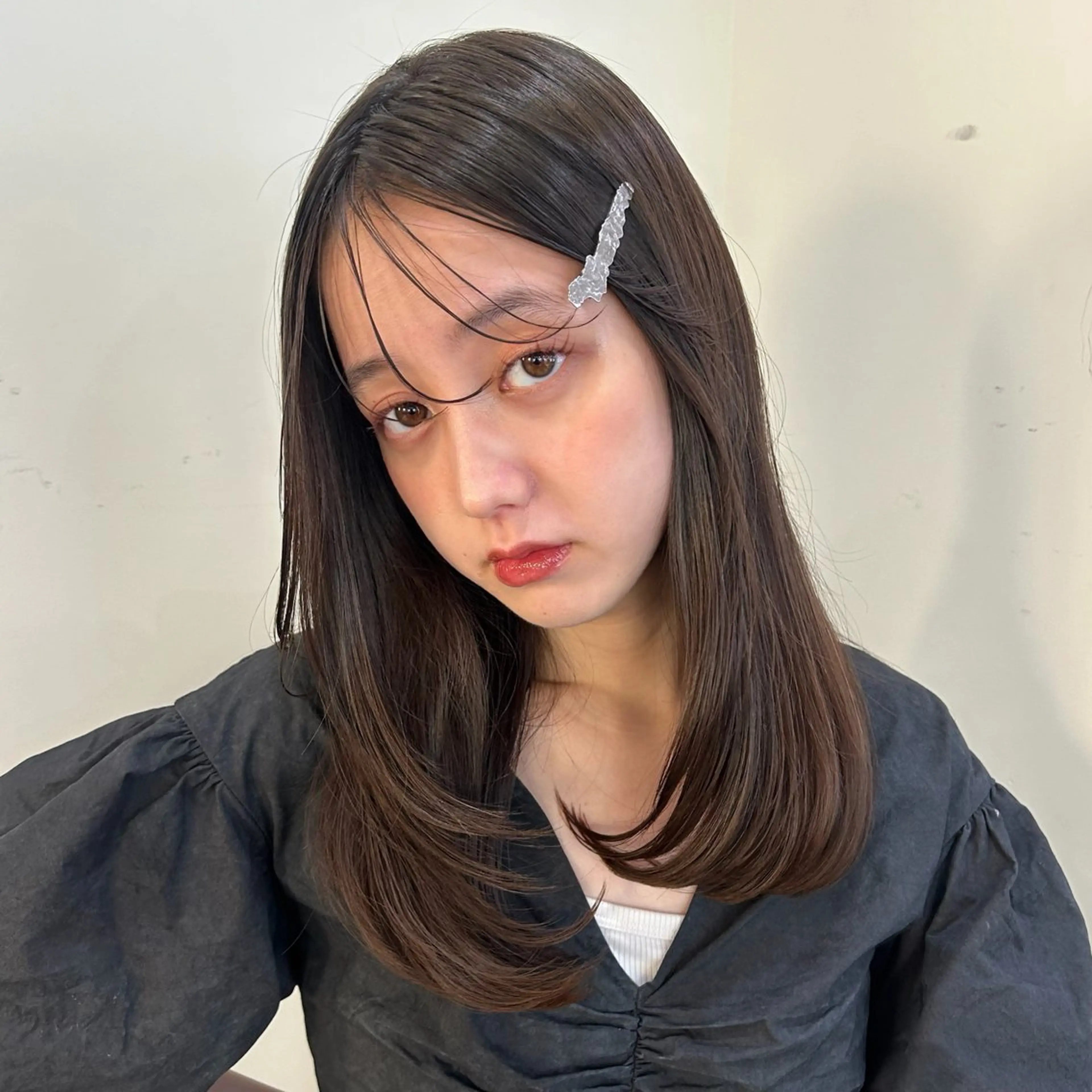 セミロング アッシュ シースルーバング カット ヘアカラー ベージュ/透明感/ レイヤー/あやか💕のヘアスタイル