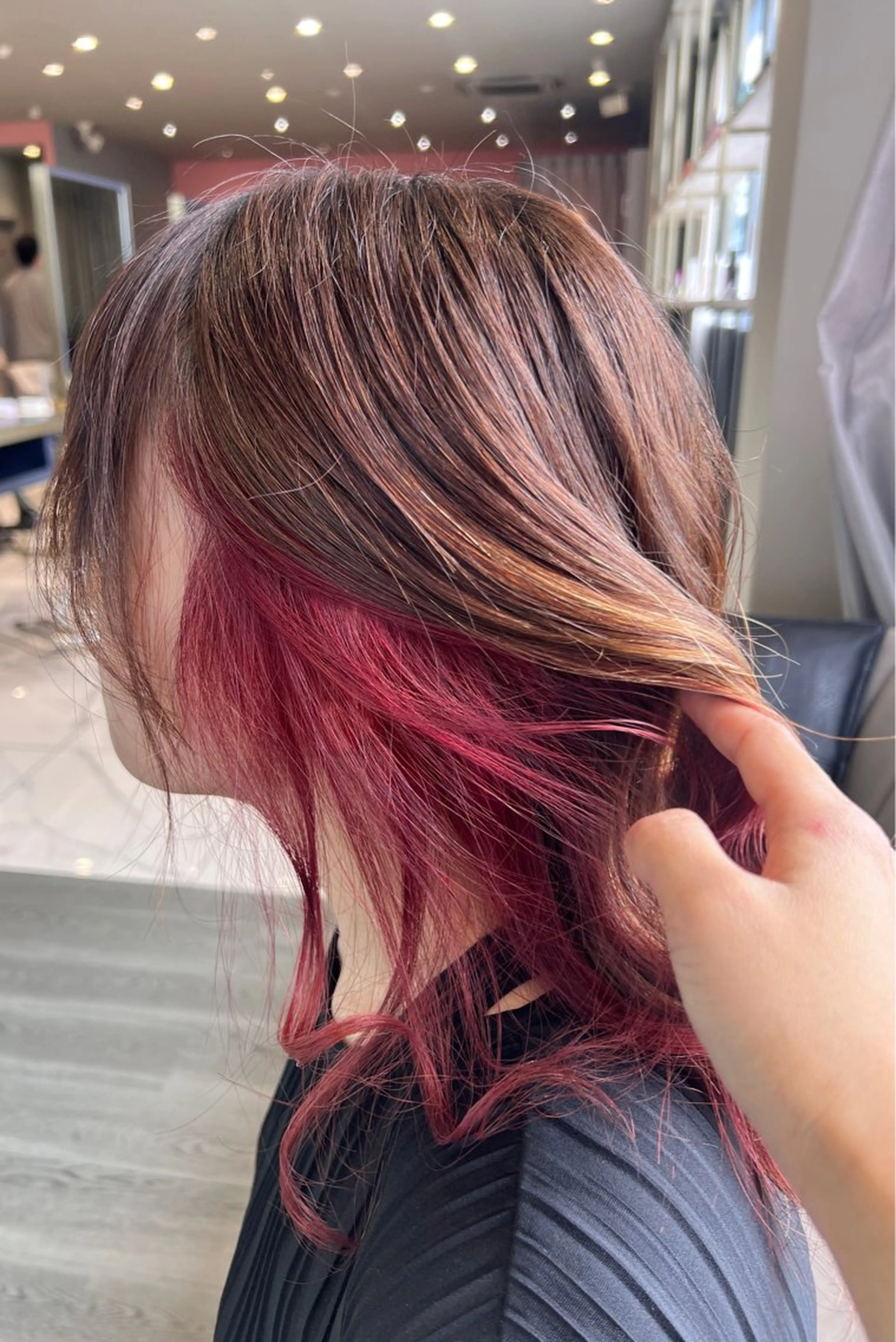 ミディアム カラー インナーカラー 志田 ほん/ メンズパーマのヘアスタイル