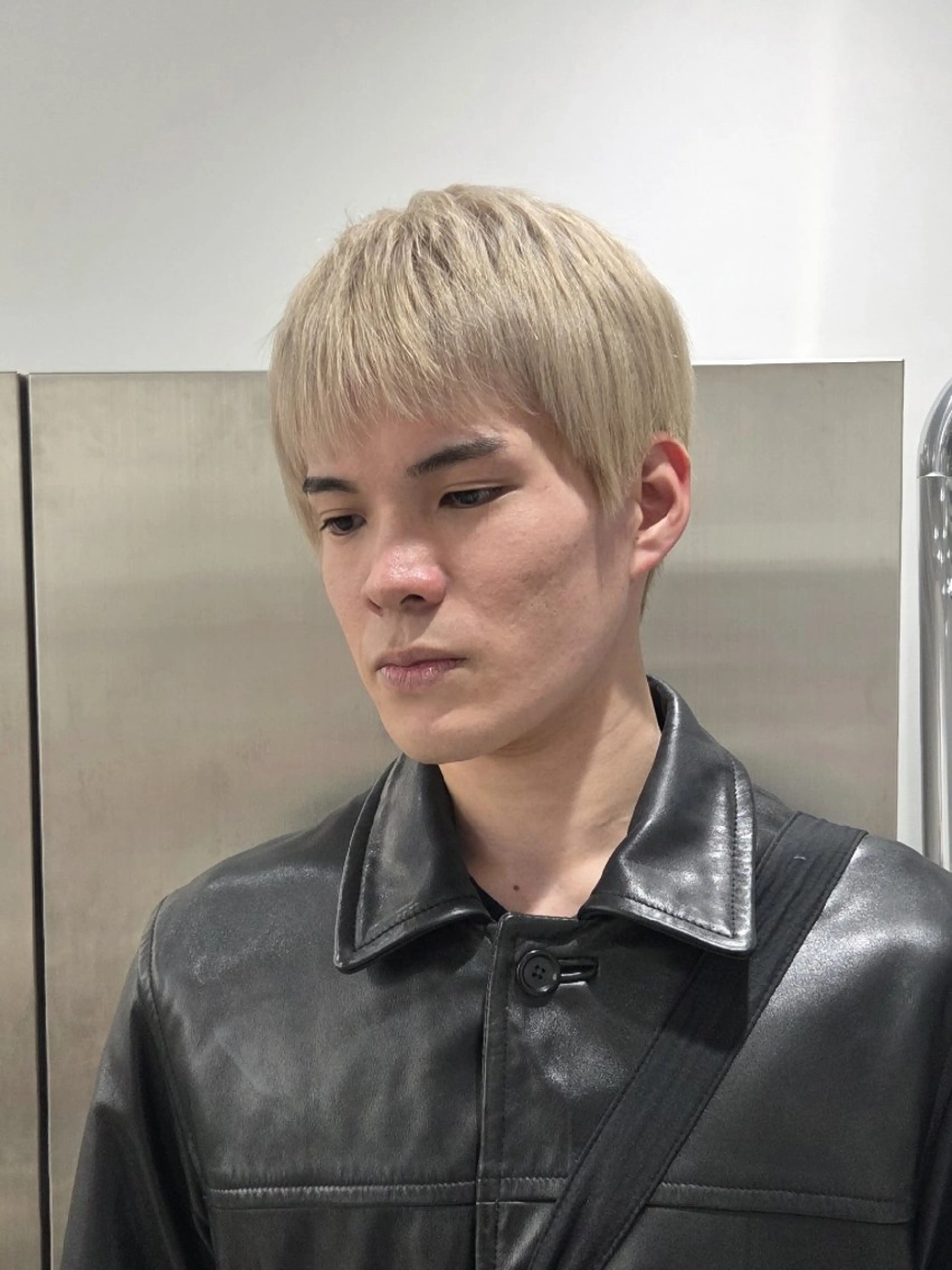 ショート カラー ベージュカラー ブリーチ ハイトーンカラー ショートヘア カット ヘアカラー トリートメント ill 天神大名所属・YOKUTO 透明感カラーボブ特化のヘアスタイル
