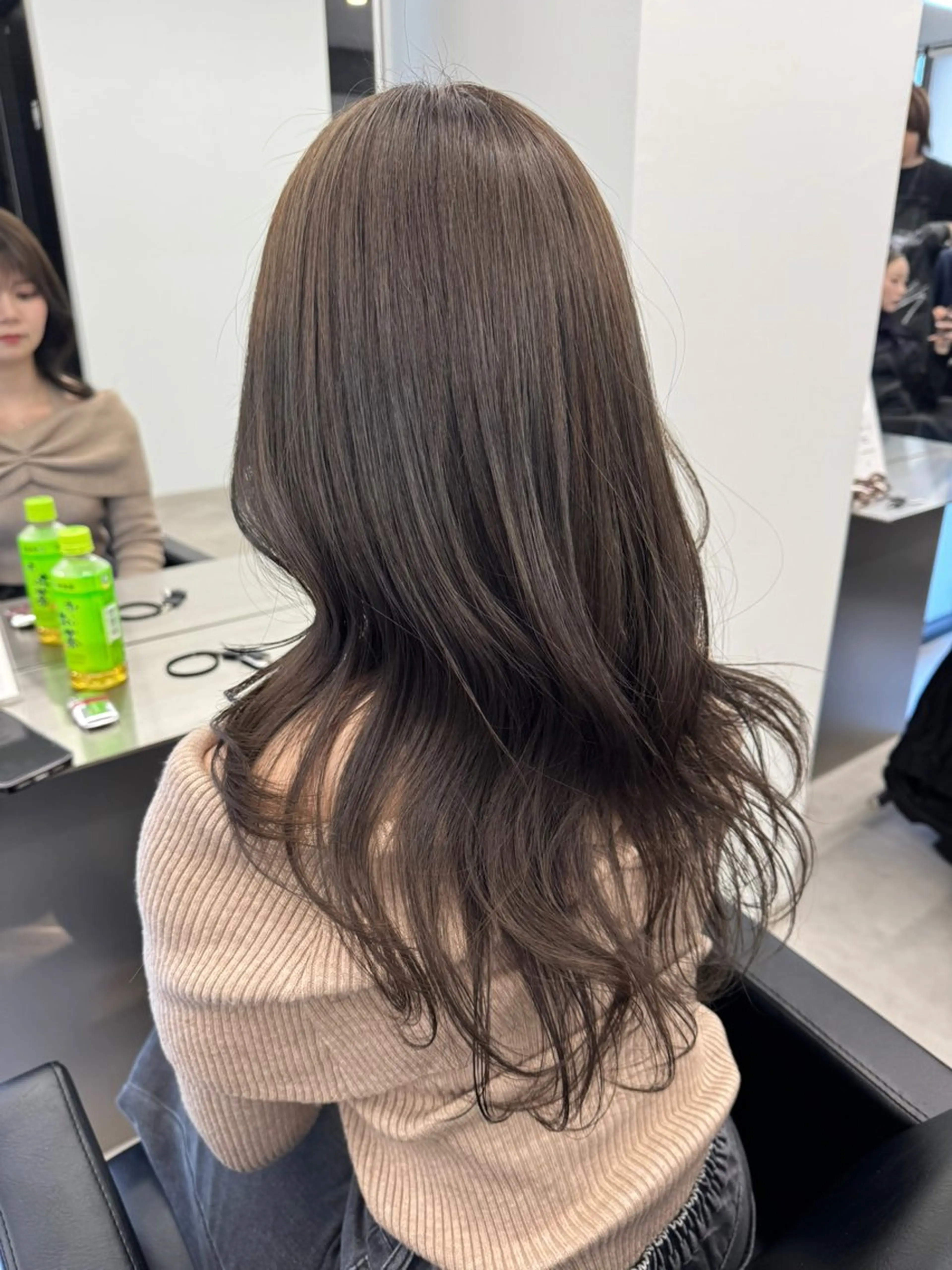 ロング カラー ブリーチ ダブルカラー グレージュ ブリーチなしカラー オリーブグレージュ カット ヘアカラー トリートメント エクステ/ハイトーン /韓国ヘアKENTAのヘアスタイル