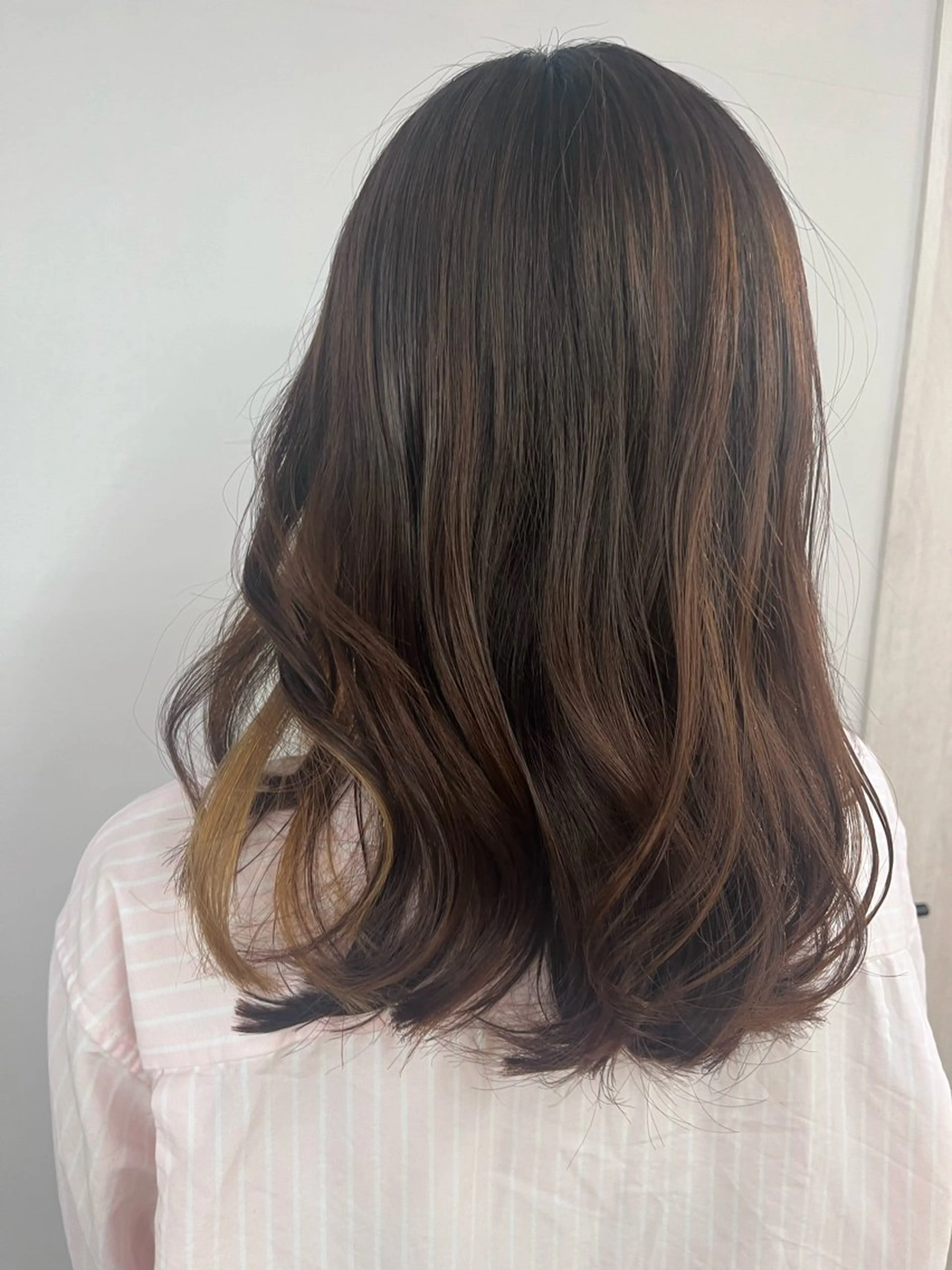 セミロング 遠藤 乙夏のヘアスタイル