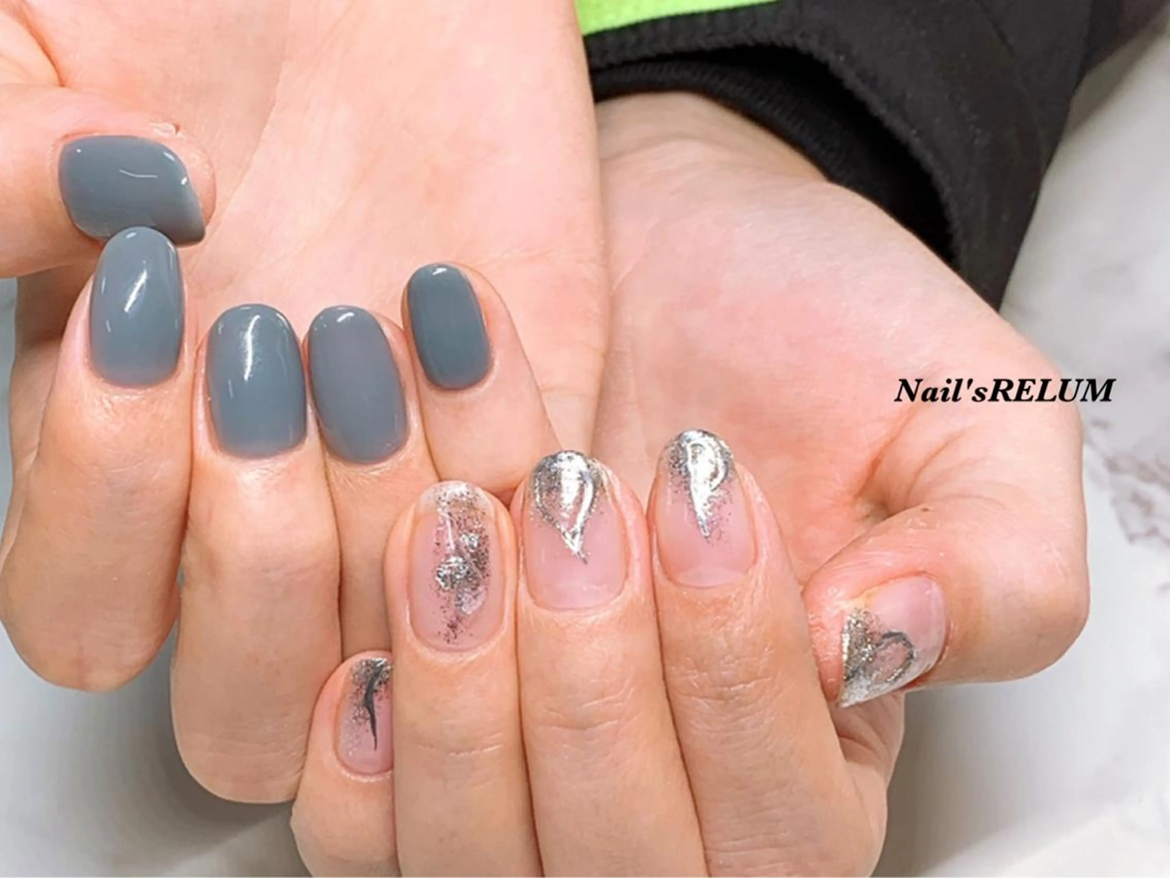 ネイル アートネイル THECOLORS所属・近貞 莉奈のネイルデザイン