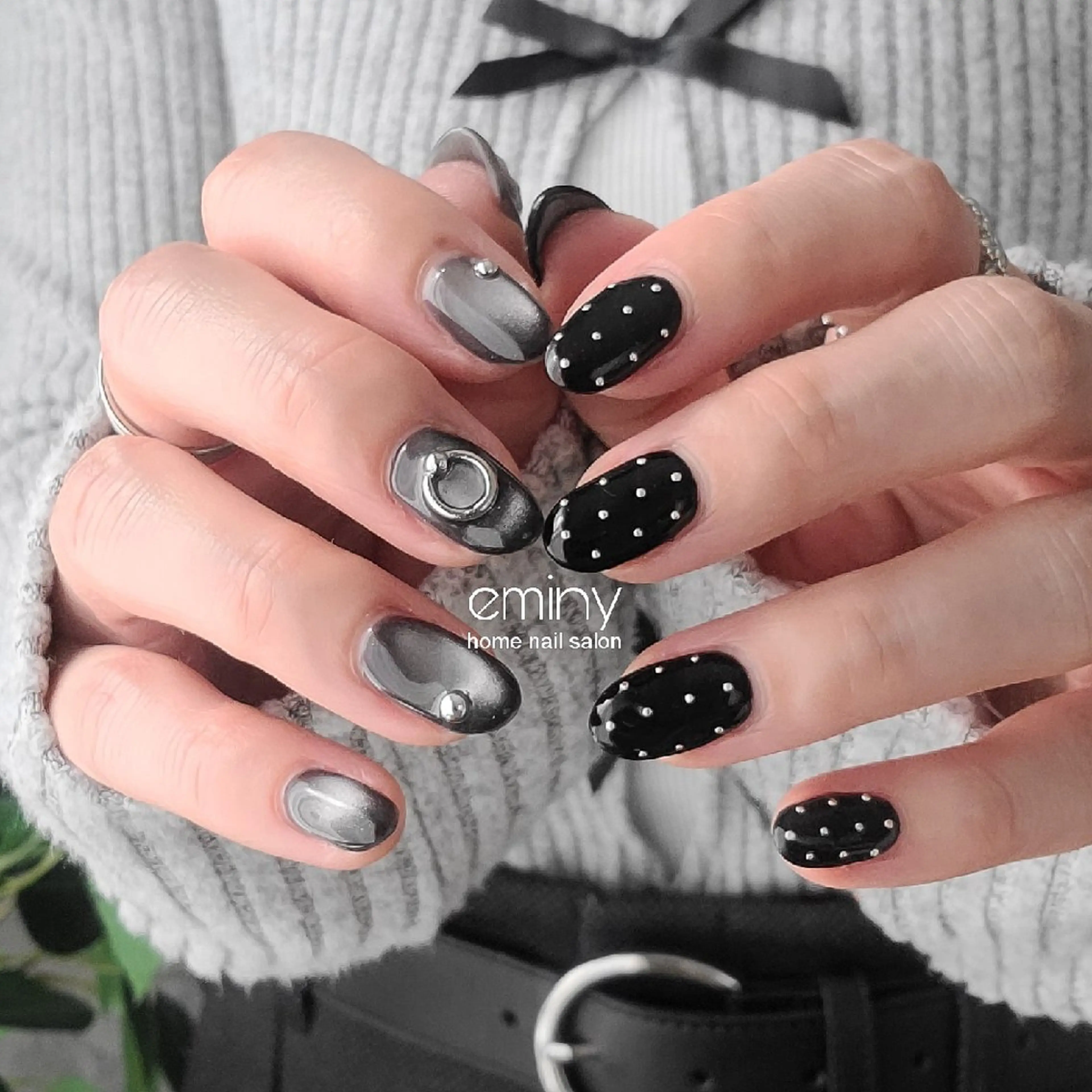 ネイル ジェルネイル 韓国ネイル マグネットネイル シルバー 春ネイル ハンドネイル nail salon  eminyのネイルデザイン