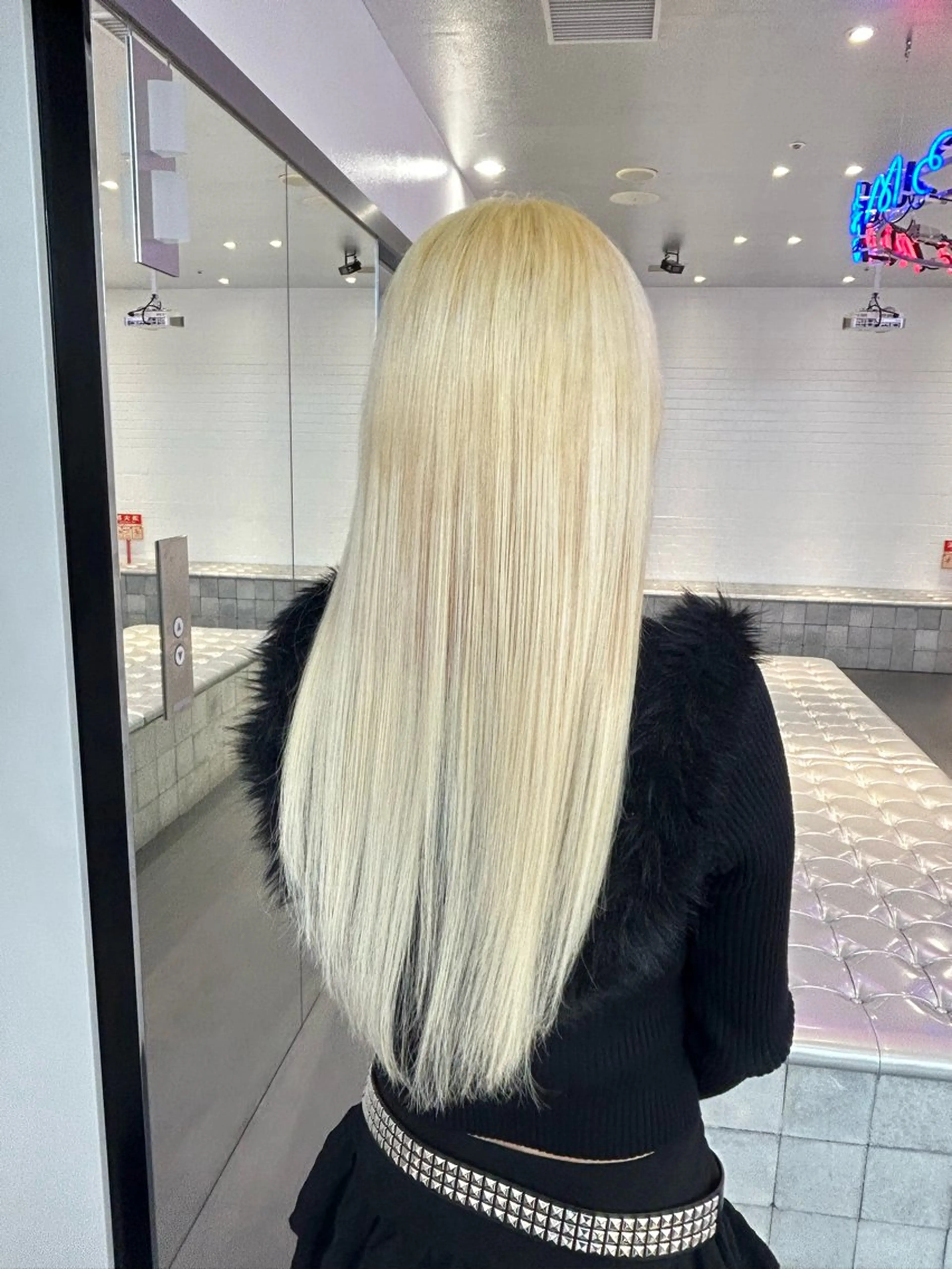 ミディアム ミディアムパーマ ボブ エクステ 外国人風カラー 卒業式のヘアスタイル MiRI💜地毛級 エクステ✖似合わせ技のヘアスタイル