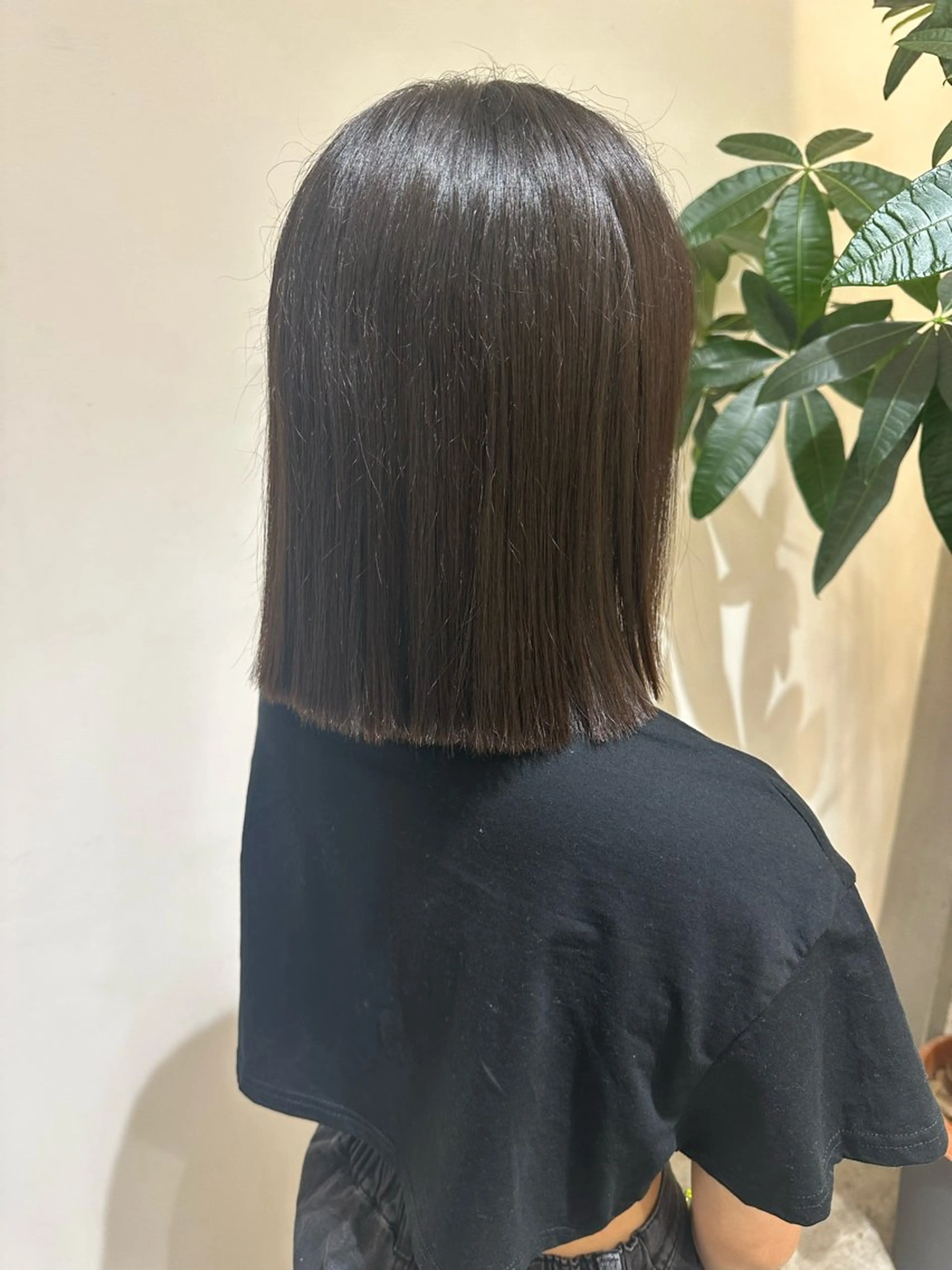 ミディアム 切りっぱなしボブ ボブ 垣内 奈緒のヘアスタイル