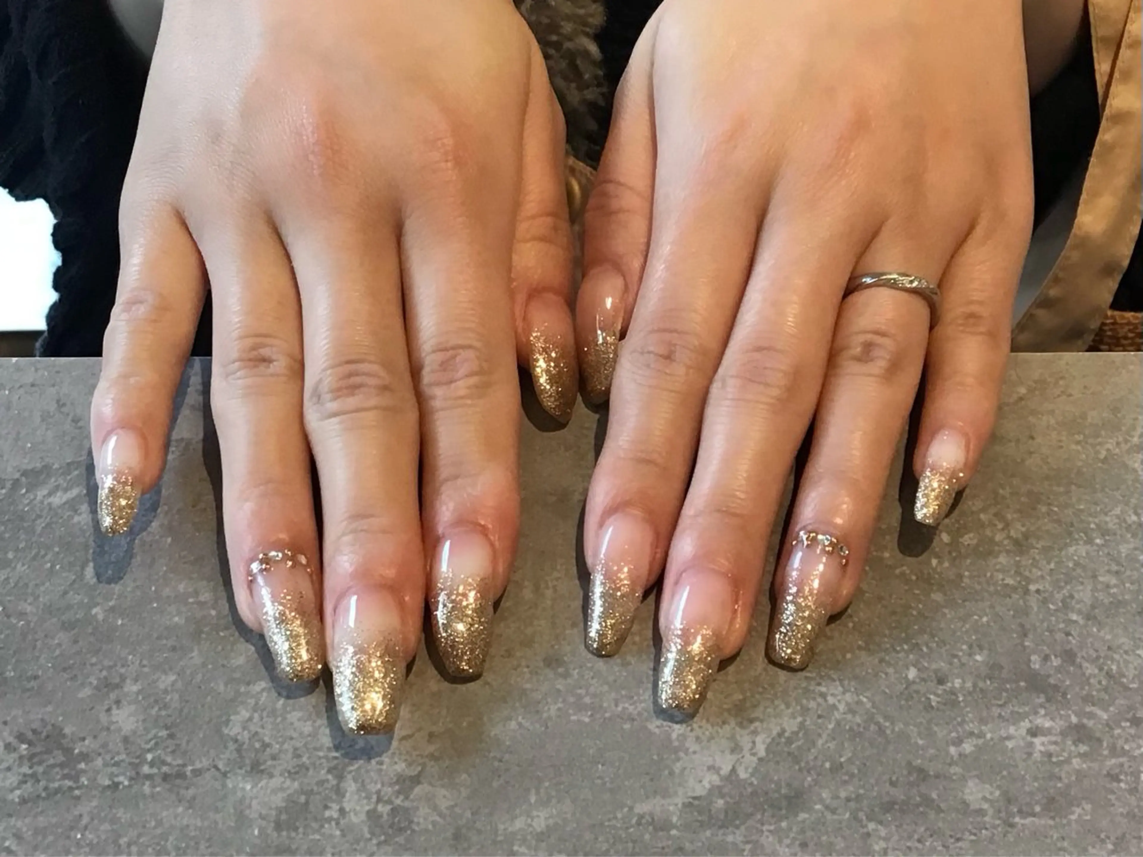 ネイル ハンドネイル Nest 蜂谷のネイルデザイン