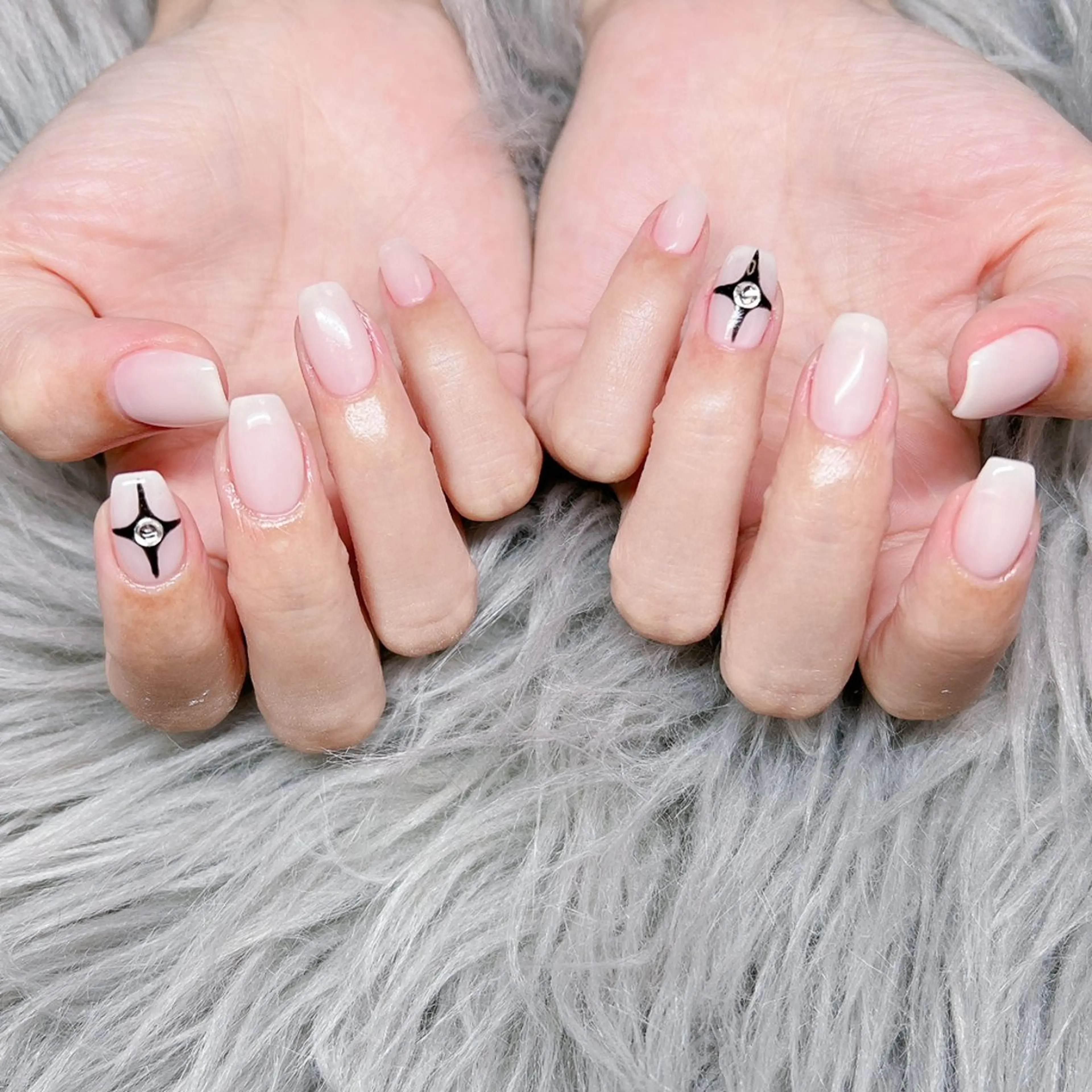 ネイル 個室ネイルサロンDolly  Girl〜ドーリーガール〜所属・DollyGirl KYOKOのネイルデザイン