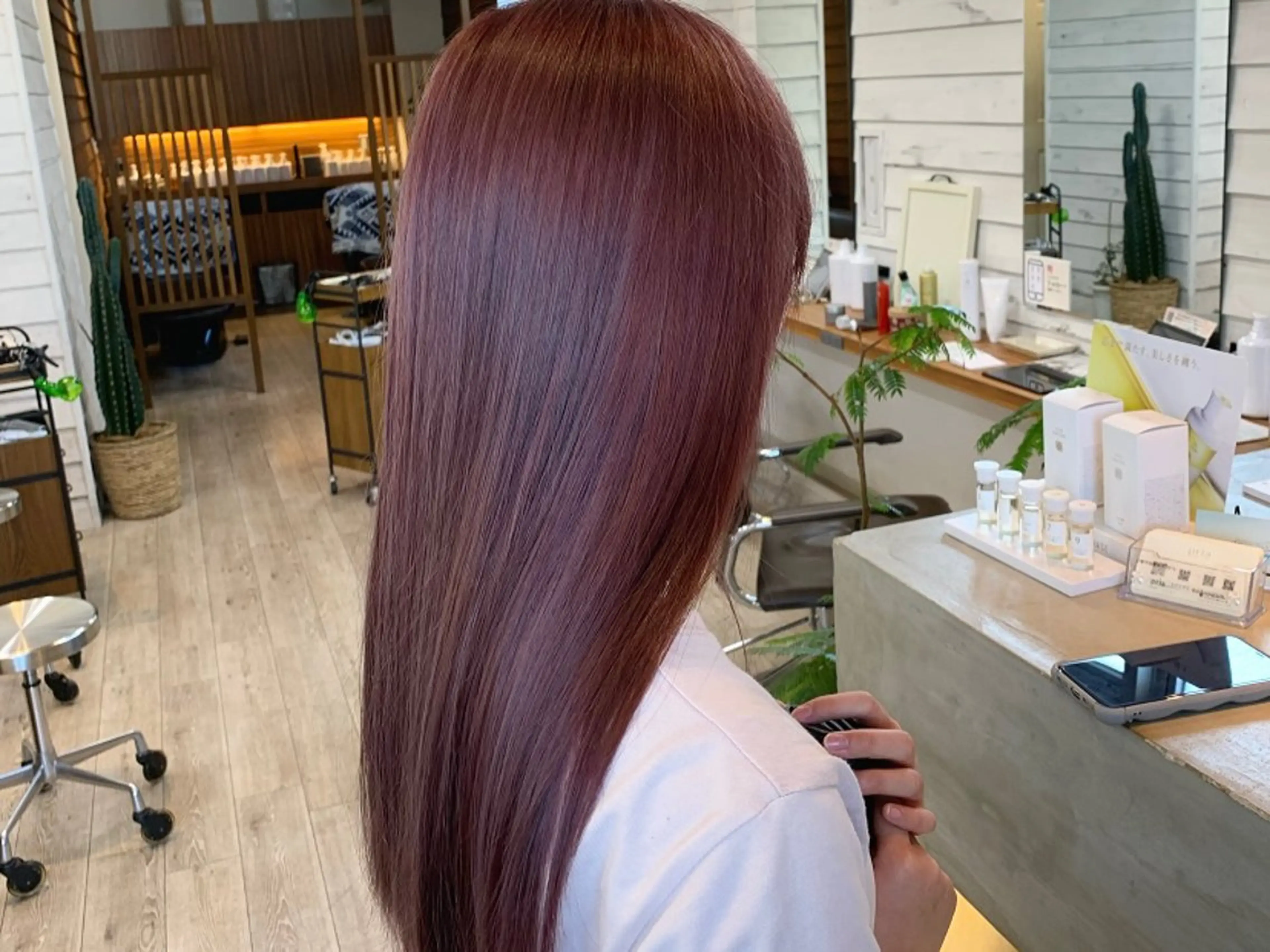 ロング ヘアカラー 渡邉 真夕のヘアスタイル